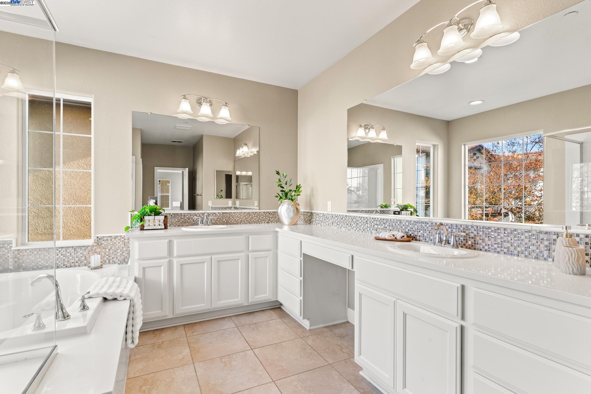 Detail Gallery Image 27 of 38 For 1525 Middle Ln, Hayward,  CA 94545 - 4 Beds | 3 Baths