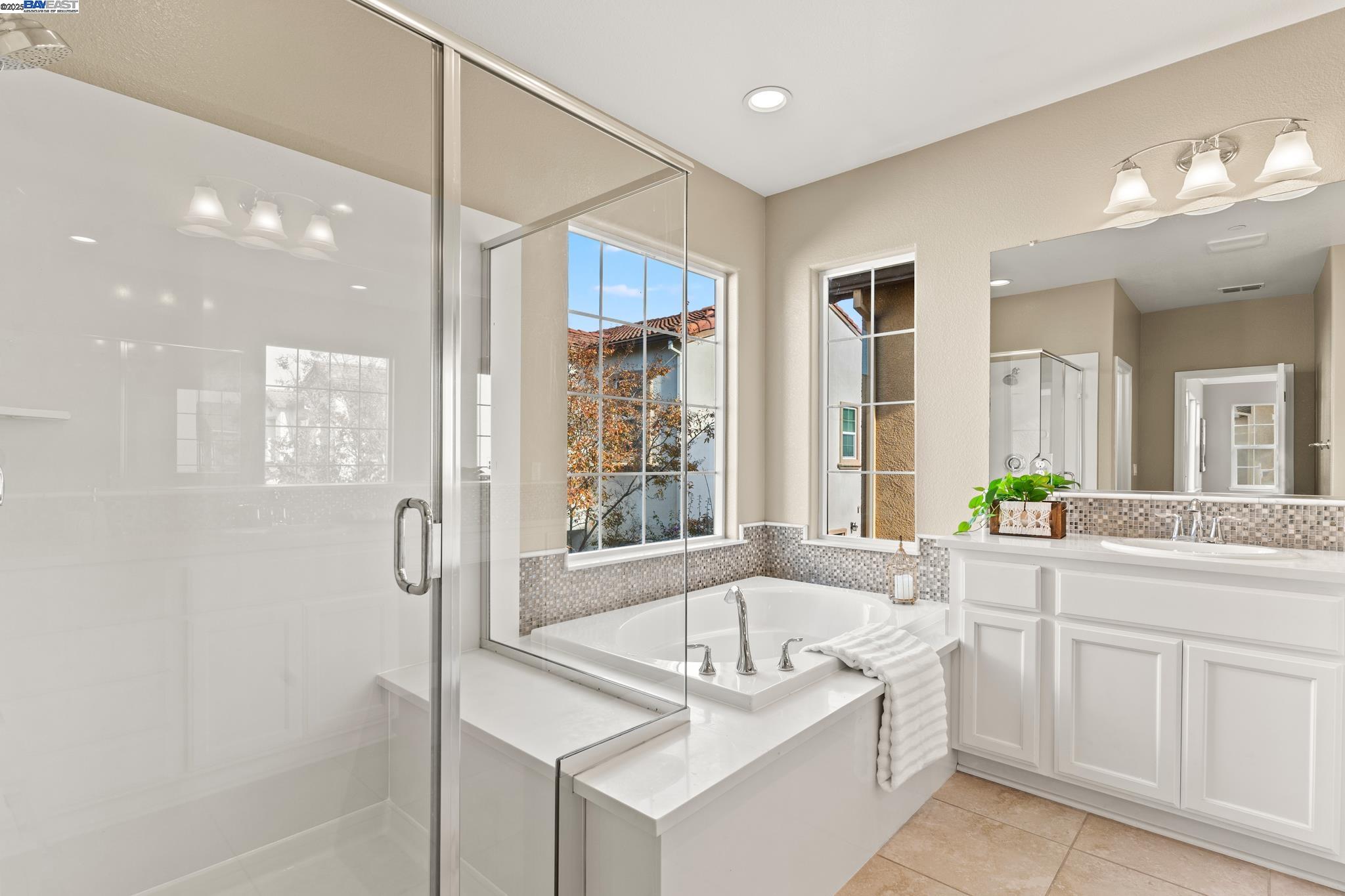 Detail Gallery Image 28 of 38 For 1525 Middle Ln, Hayward,  CA 94545 - 4 Beds | 3 Baths