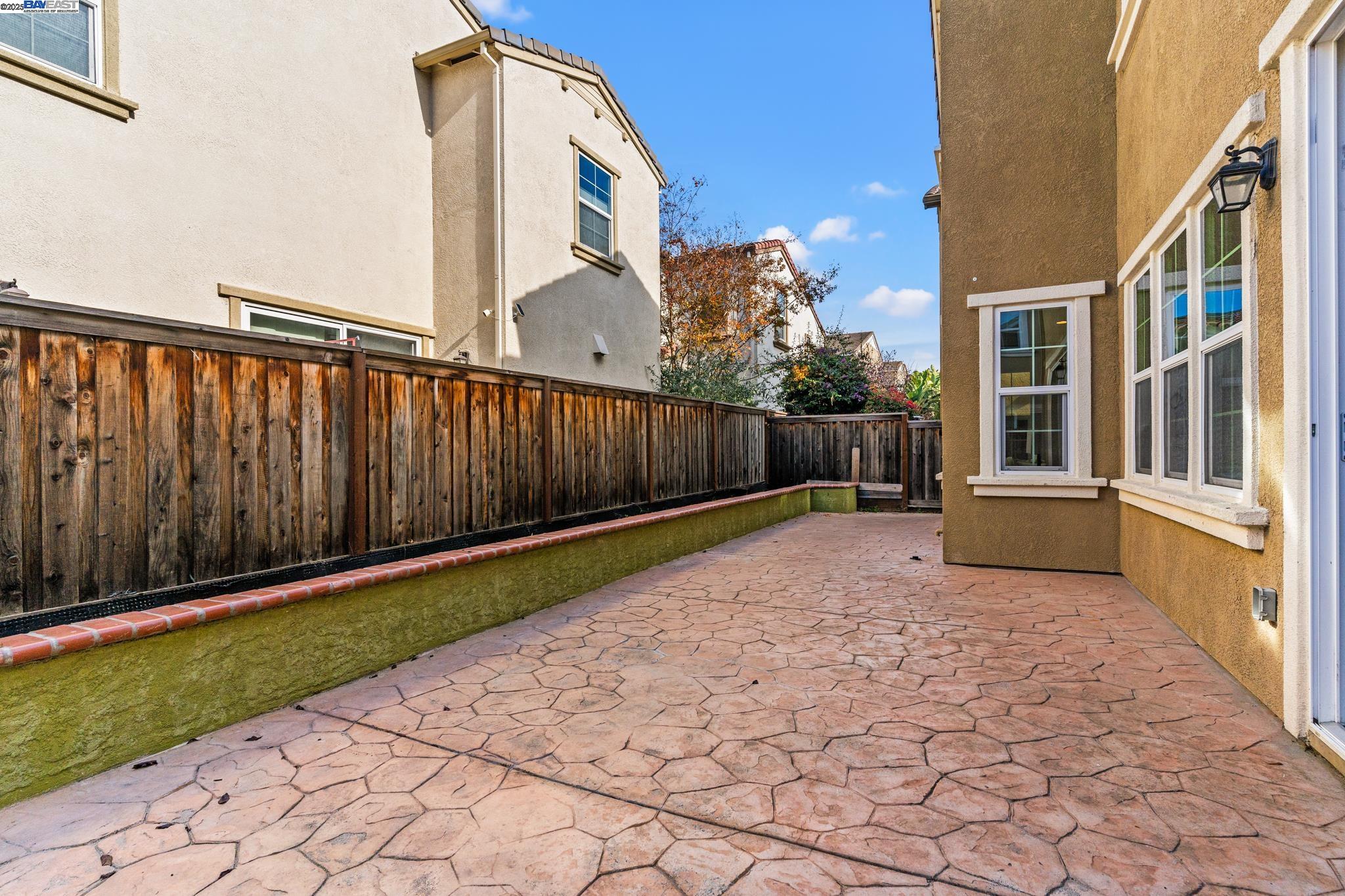 Detail Gallery Image 36 of 38 For 1525 Middle Ln, Hayward,  CA 94545 - 4 Beds | 3 Baths