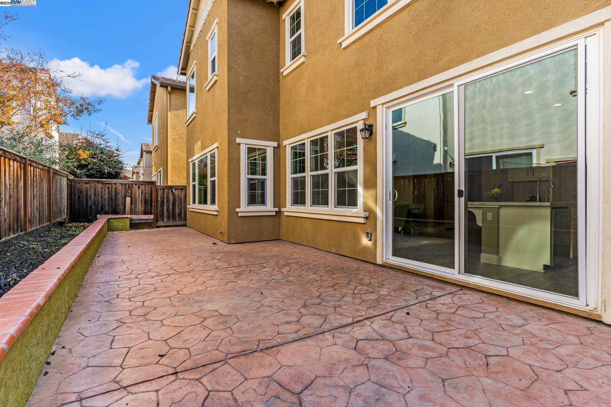 Detail Gallery Image 37 of 38 For 1525 Middle Ln, Hayward,  CA 94545 - 4 Beds | 3 Baths