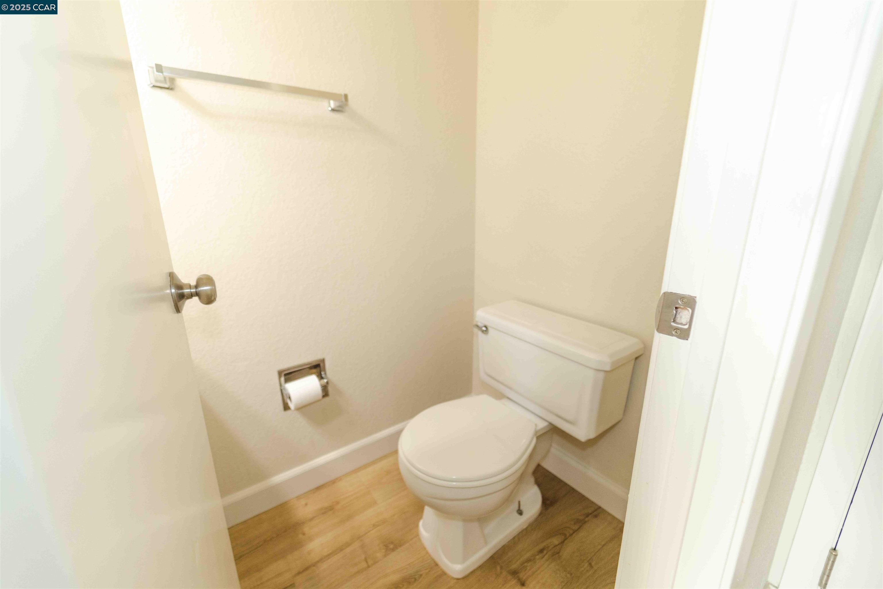 Detail Gallery Image 11 of 23 For 4811 Appian Wy #2/4,  El Sobrante,  CA 94803 - 2 Beds | 1/1 Baths