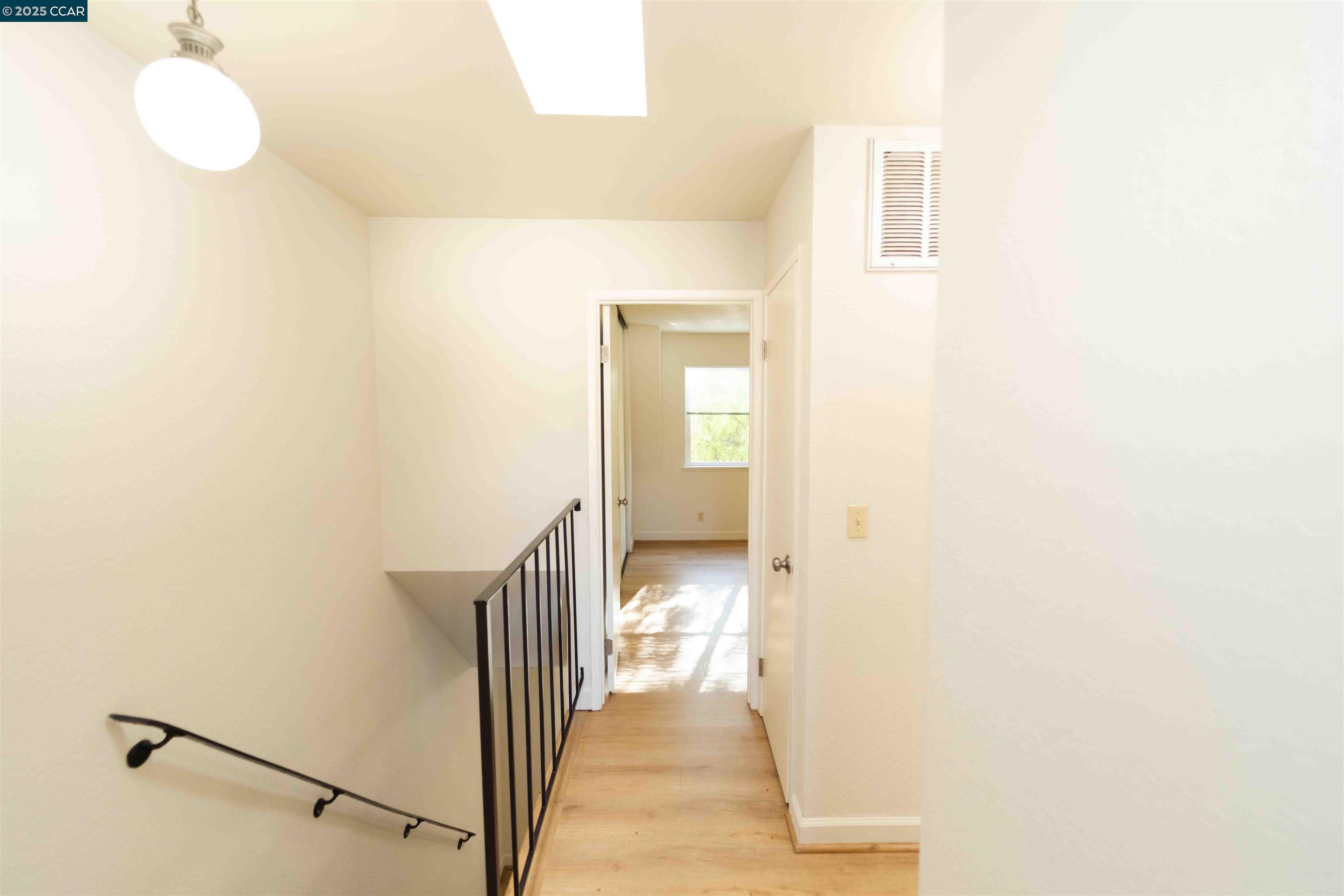 Detail Gallery Image 13 of 23 For 4811 Appian Wy #2/4,  El Sobrante,  CA 94803 - 2 Beds | 1/1 Baths