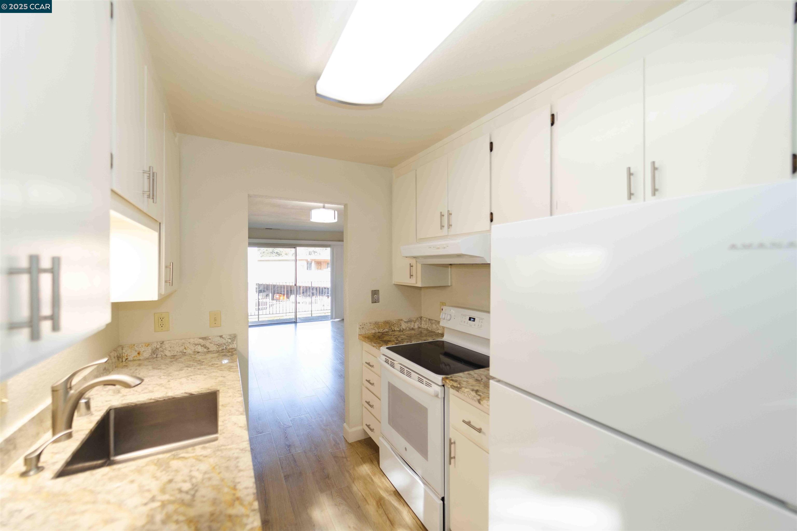 Detail Gallery Image 22 of 23 For 4811 Appian Wy #2/4,  El Sobrante,  CA 94803 - 2 Beds | 1/1 Baths