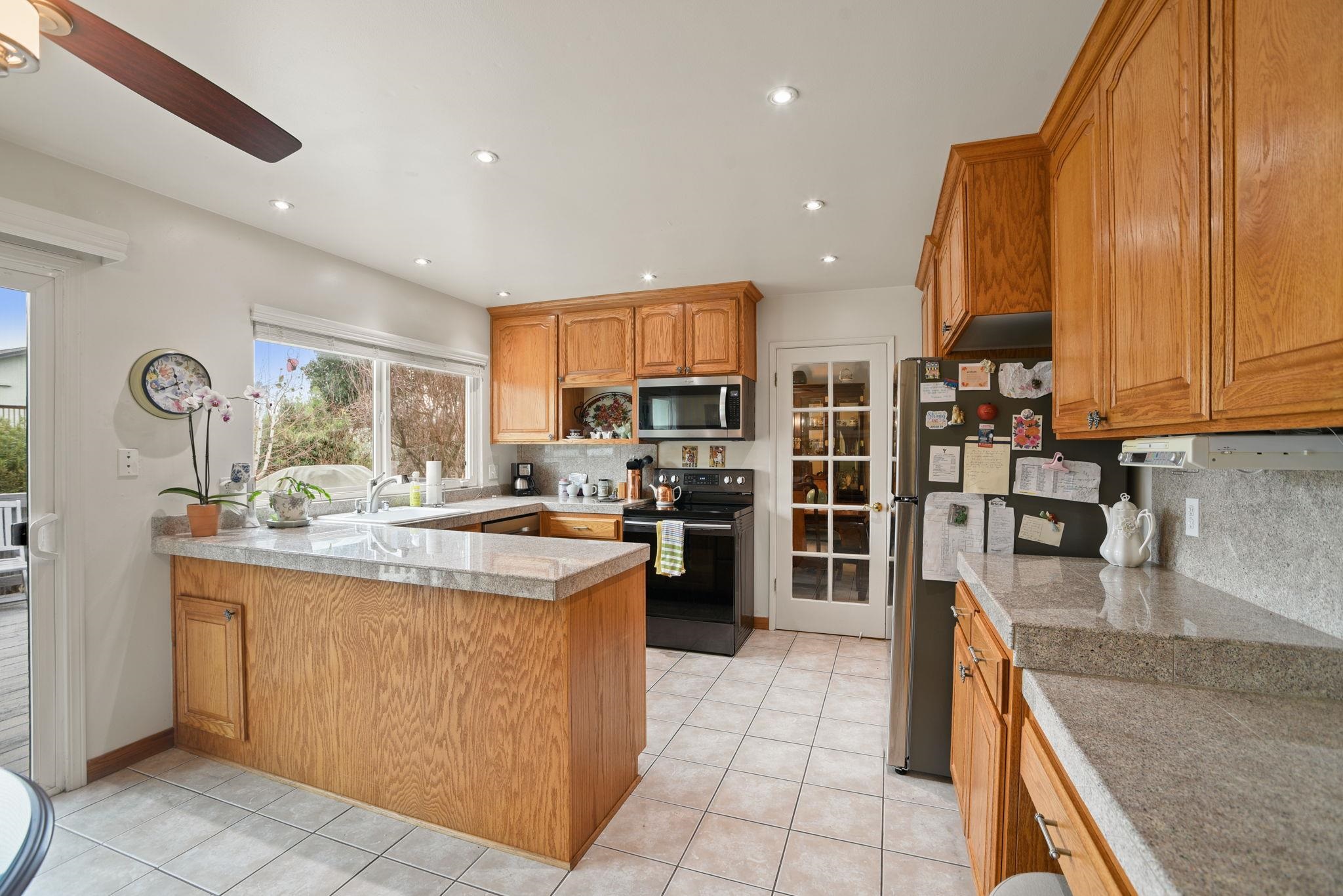 Detail Gallery Image 11 of 53 For 136 Marco Ln, Vacaville,  CA 95688 - 4 Beds | 2/1 Baths