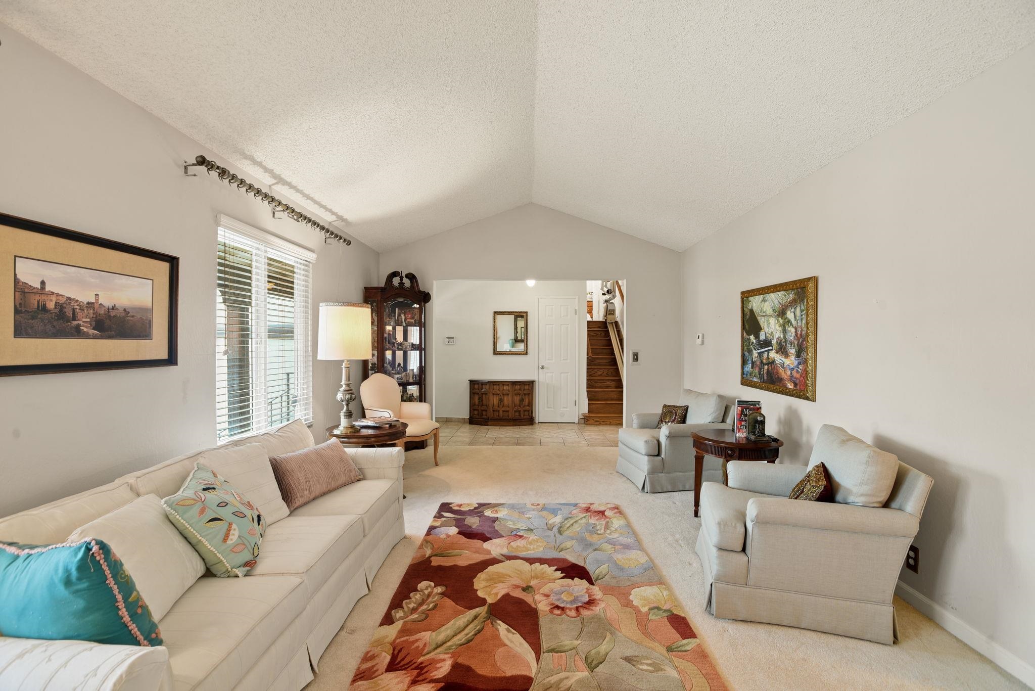 Detail Gallery Image 7 of 53 For 136 Marco Ln, Vacaville,  CA 95688 - 4 Beds | 2/1 Baths