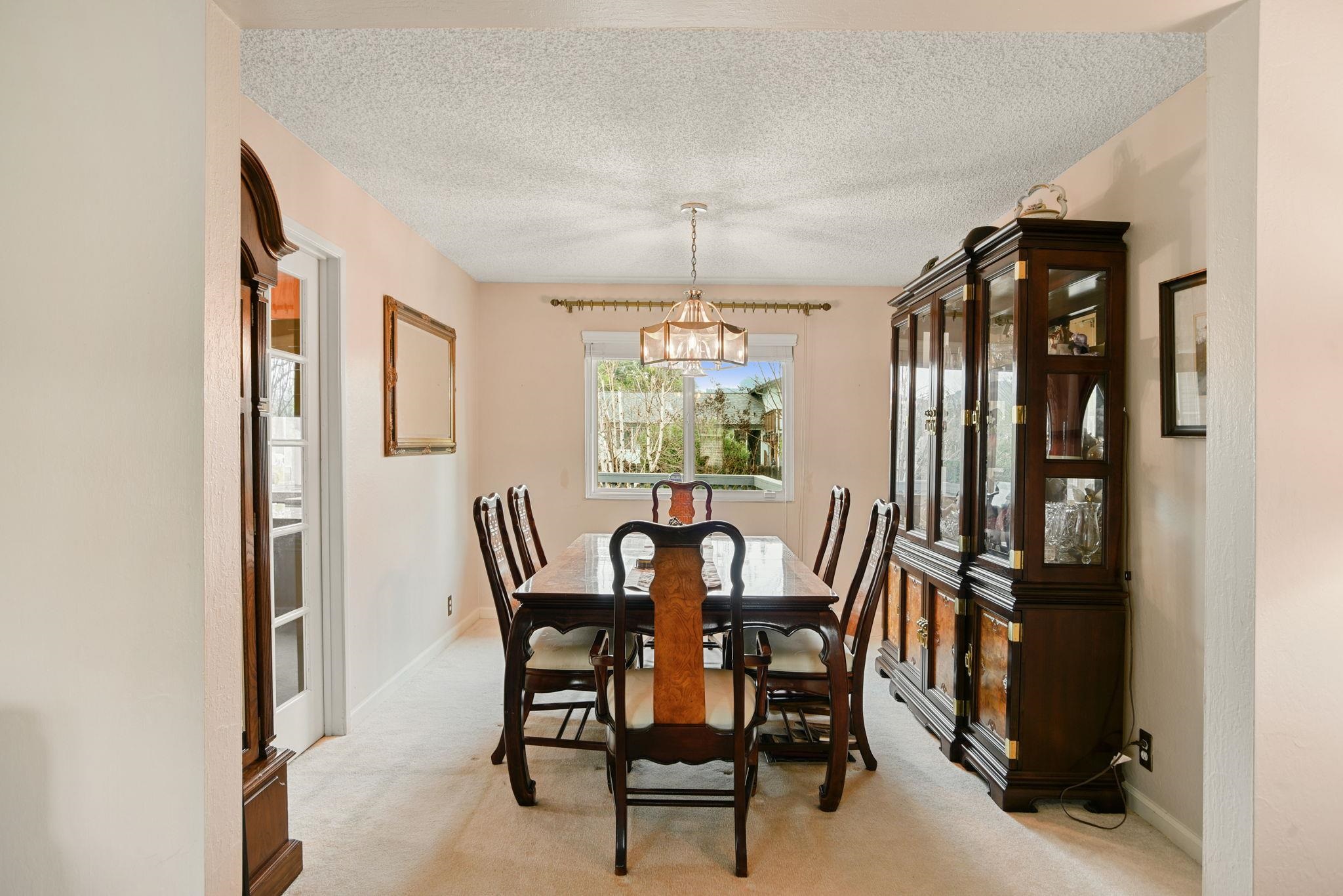 Detail Gallery Image 8 of 53 For 136 Marco Ln, Vacaville,  CA 95688 - 4 Beds | 2/1 Baths