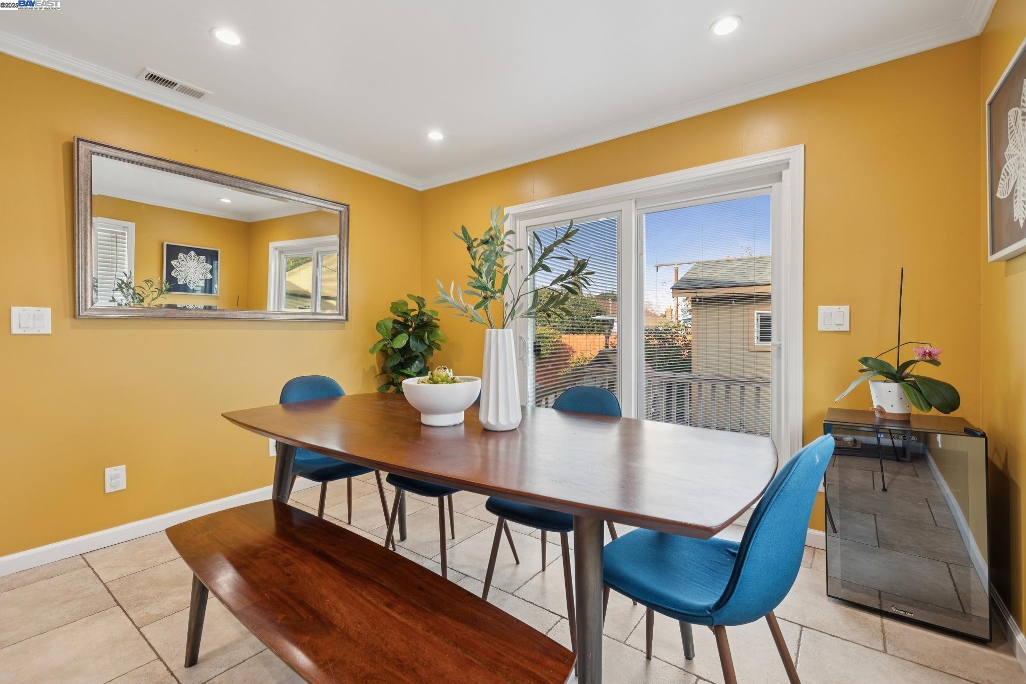 Detail Gallery Image 22 of 58 For 1815 102nd Ave, Oakland,  CA 94603 - 3 Beds | 3 Baths