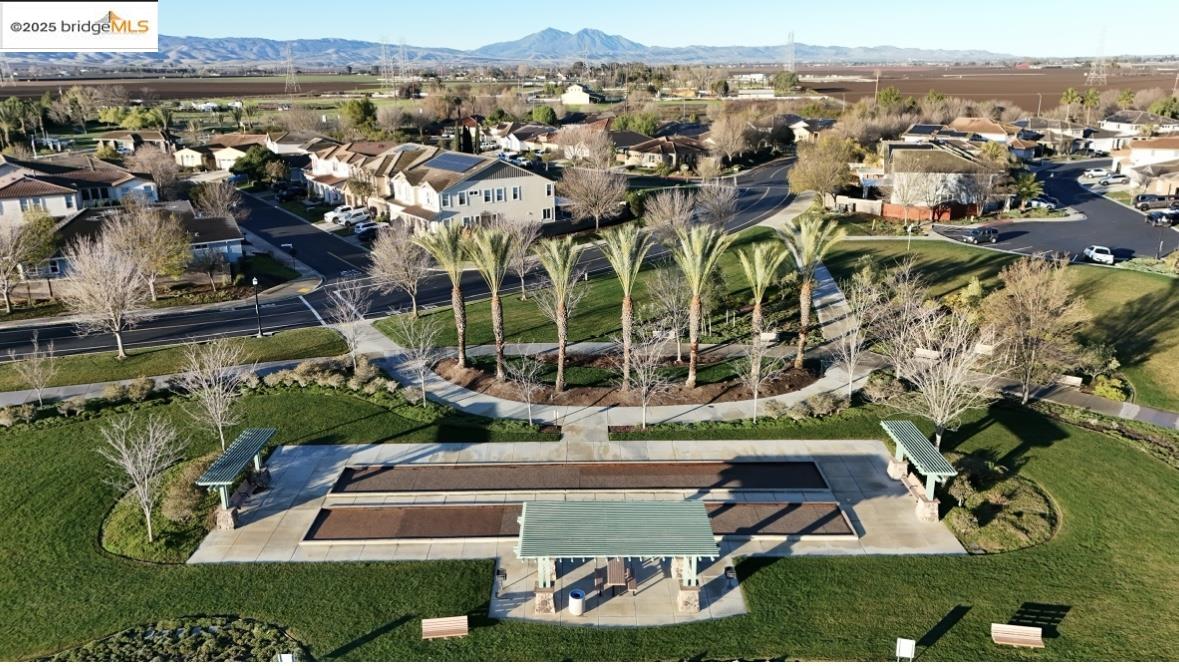 Detail Gallery Image 33 of 39 For 8461 Pinehollow Cir, Discovery Bay,  CA 94505 - 4 Beds | 3 Baths