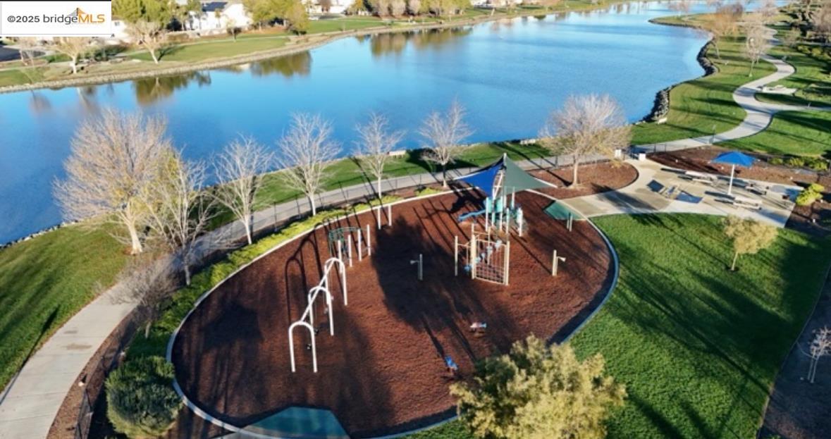 Detail Gallery Image 34 of 39 For 8461 Pinehollow Cir, Discovery Bay,  CA 94505 - 4 Beds | 3 Baths