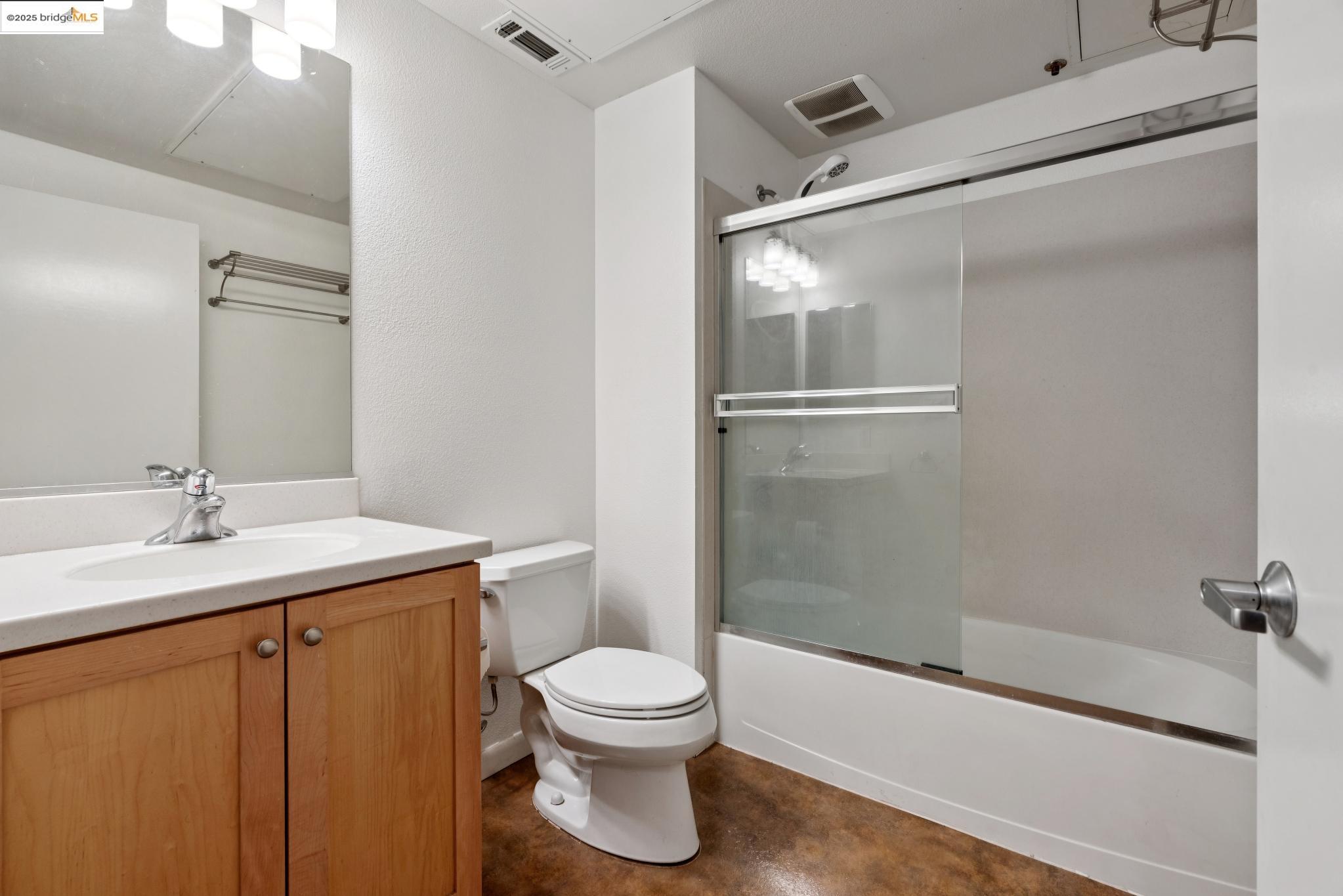 Detail Gallery Image 20 of 22 For 6466 Hollis Street #248,  Emeryville,  CA 94608 - 1 Beds | 1 Baths