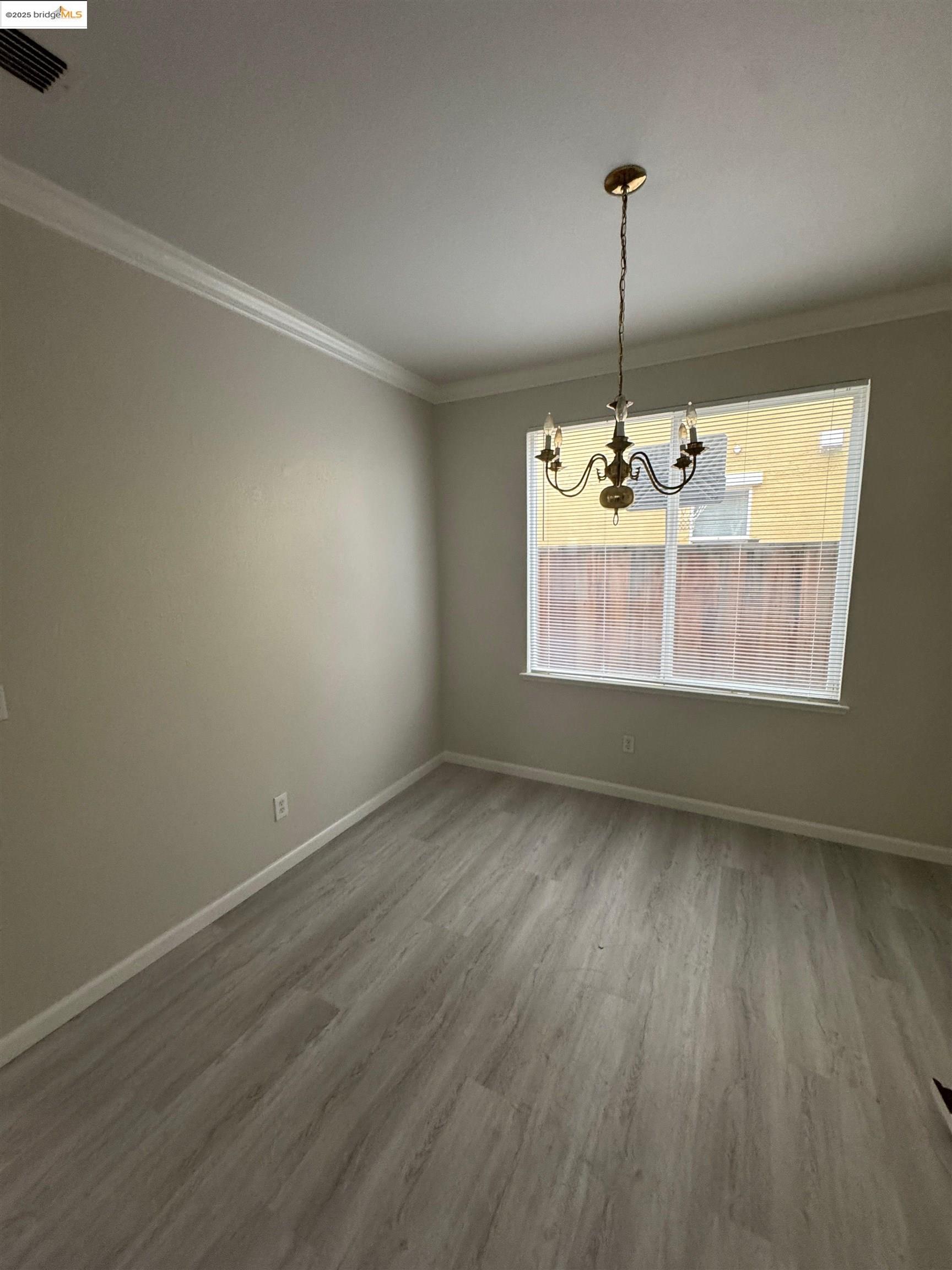 Detail Gallery Image 3 of 15 For 68 Lexington Ct, Brentwood,  CA 94513-4469 - 5 Beds | 2/1 Baths