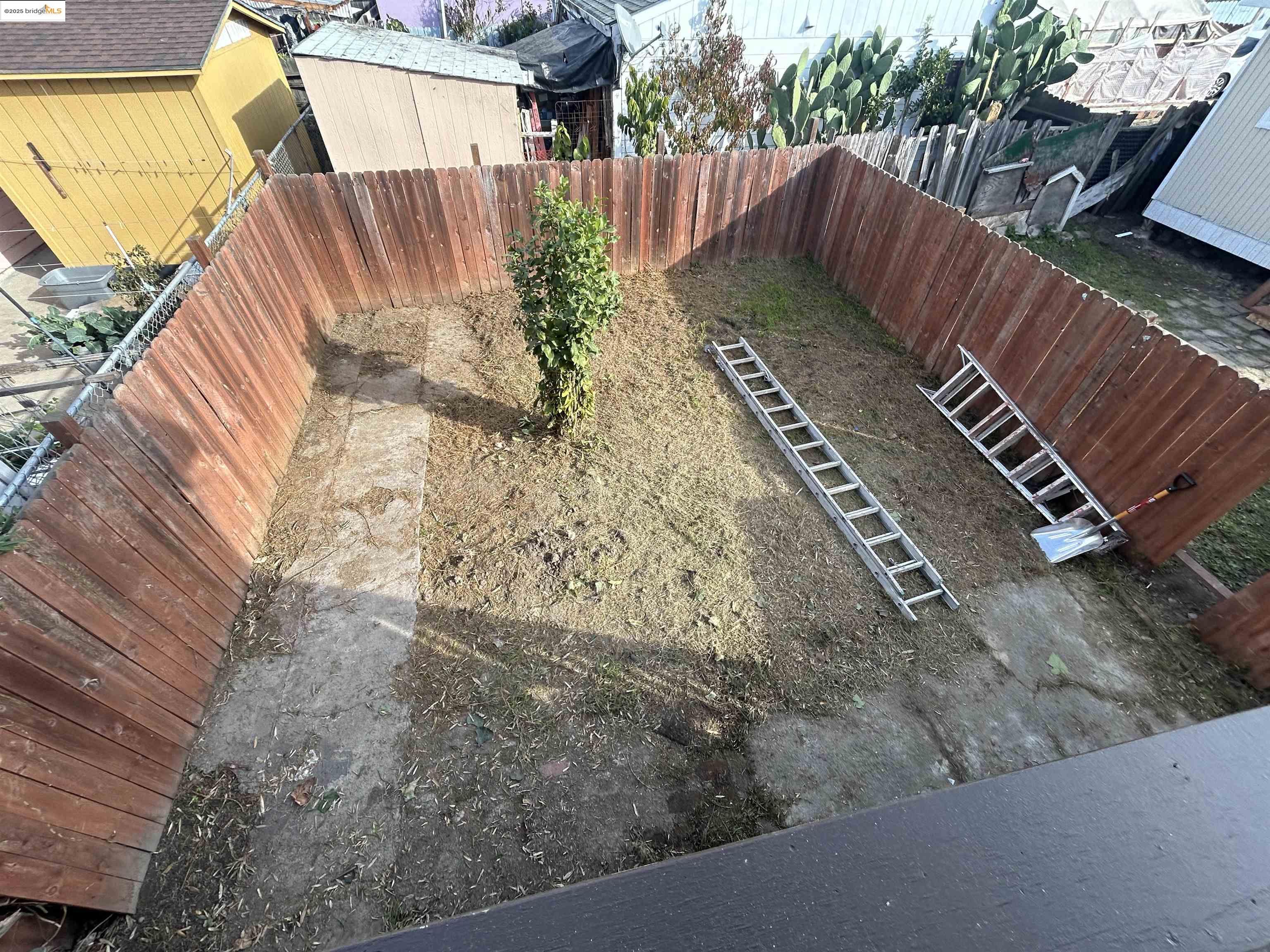 Detail Gallery Image 15 of 15 For 2618 E 20th St, Oakland,  CA 94601 - 3 Beds | 1 Baths