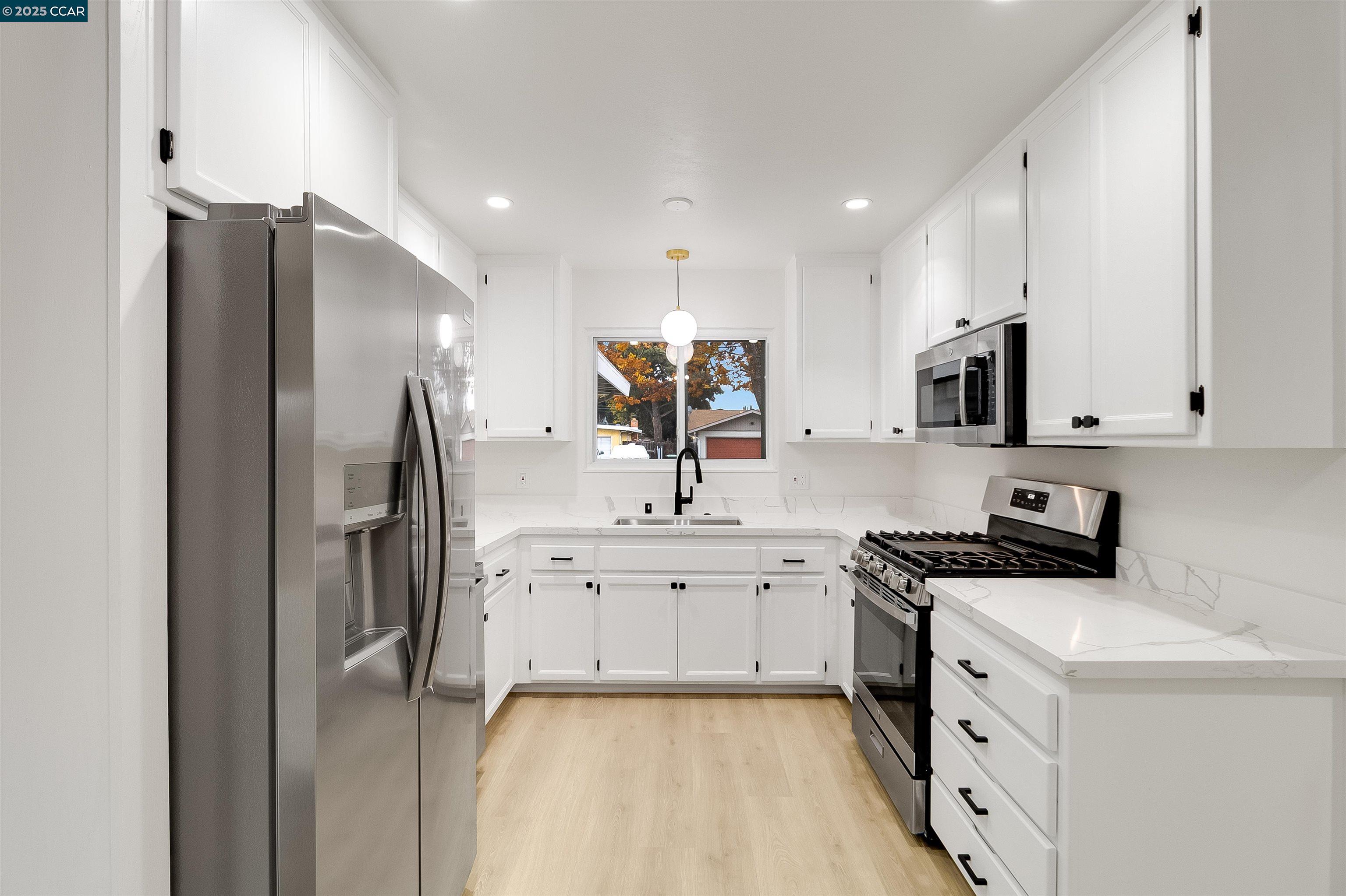 Detail Gallery Image 11 of 34 For 1863 San Clemente St, Fairfield,  CA 94533 - 3 Beds | 2 Baths