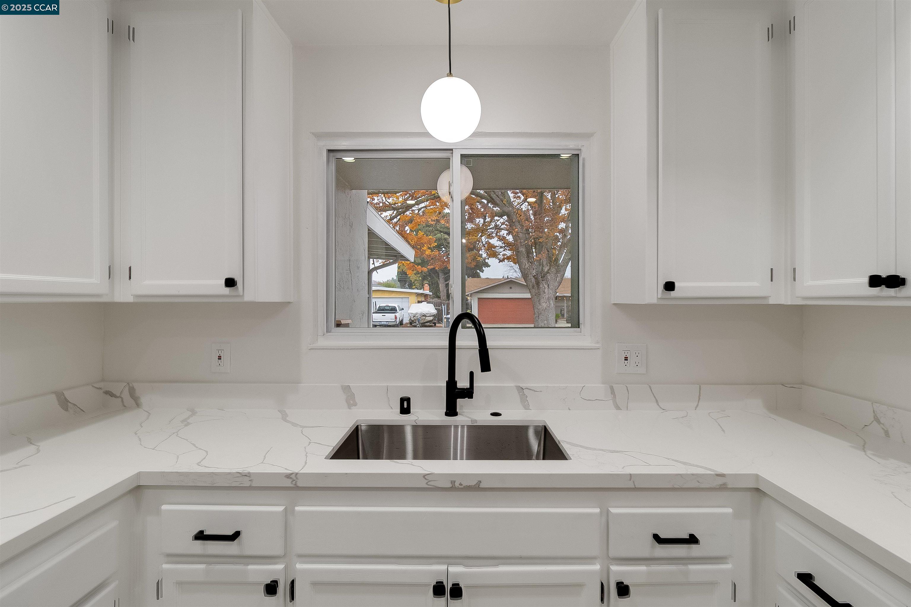 Detail Gallery Image 13 of 34 For 1863 San Clemente St, Fairfield,  CA 94533 - 3 Beds | 2 Baths