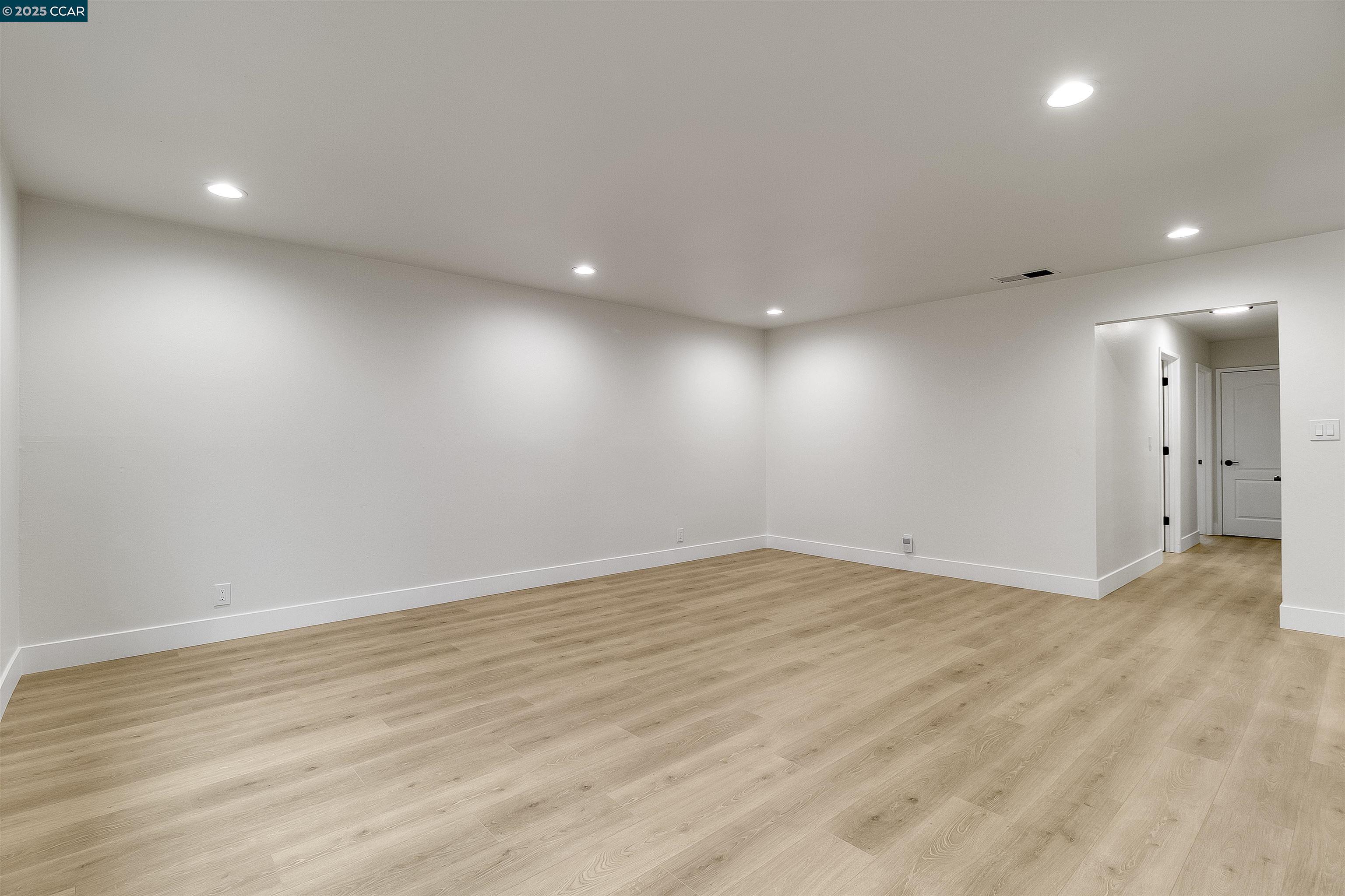 Detail Gallery Image 5 of 34 For 1863 San Clemente St, Fairfield,  CA 94533 - 3 Beds | 2 Baths