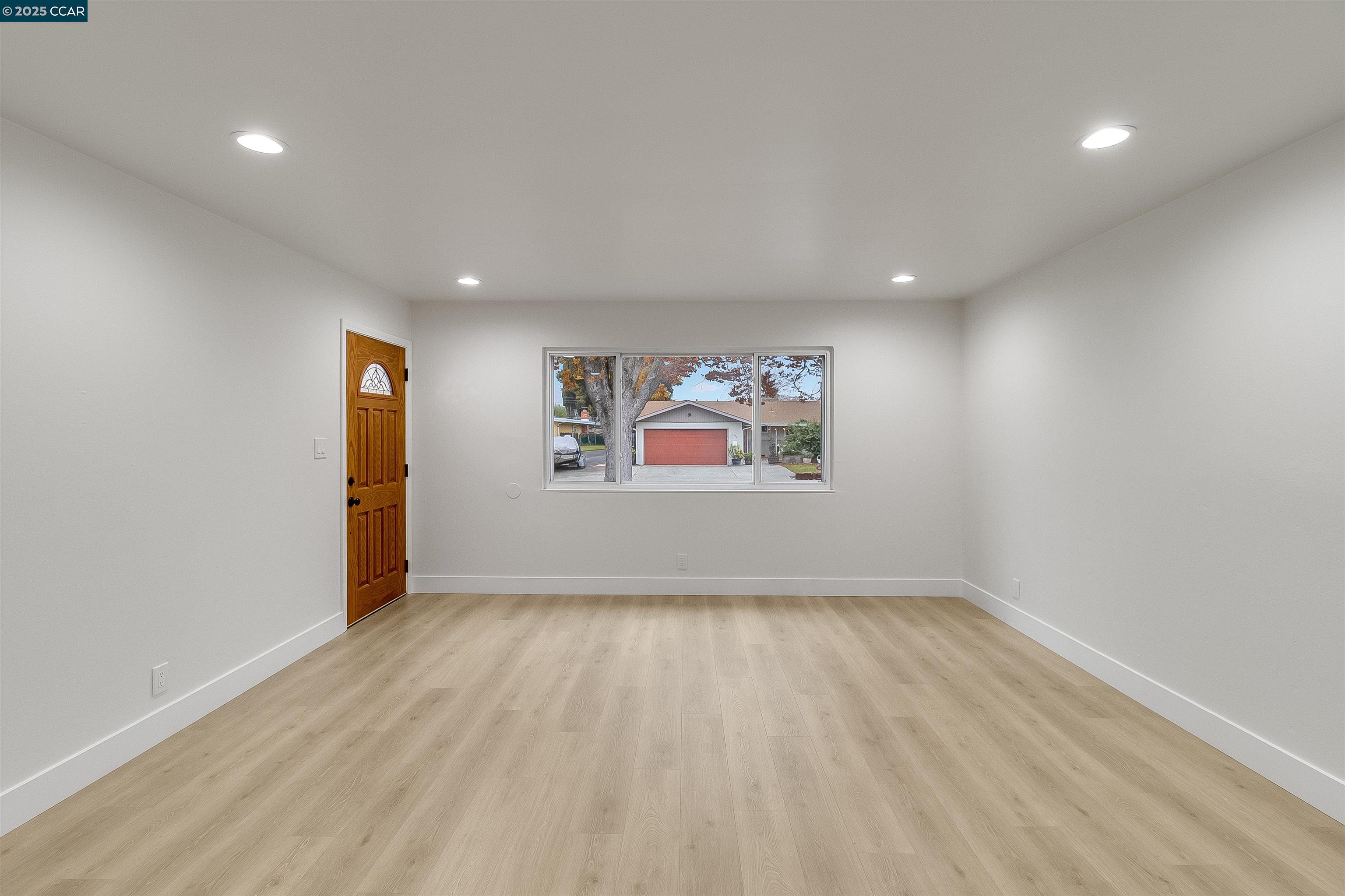 Detail Gallery Image 8 of 34 For 1863 San Clemente St, Fairfield,  CA 94533 - 3 Beds | 2 Baths