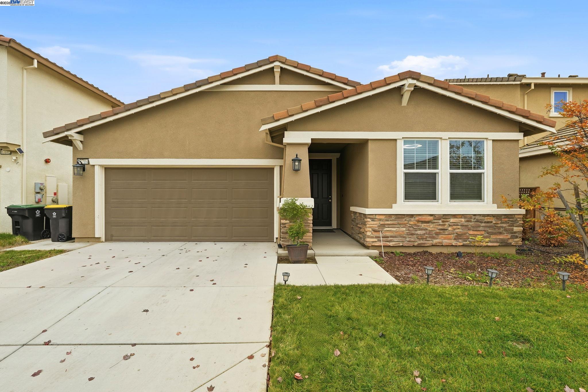 Detail Gallery Image 2 of 40 For 17704 Choate St, Lathrop,  CA 95330 - 3 Beds | 2 Baths
