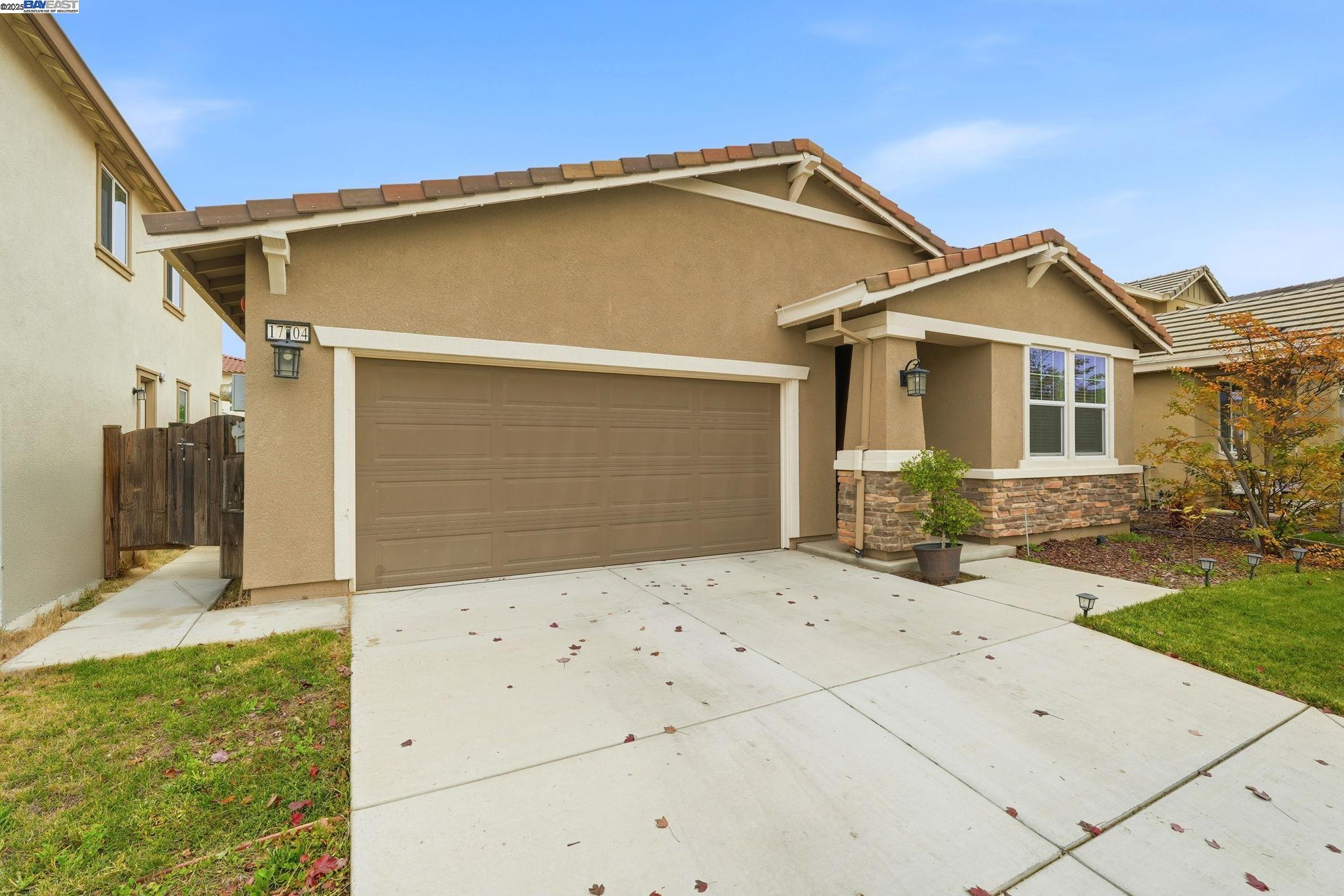 Detail Gallery Image 3 of 40 For 17704 Choate St, Lathrop,  CA 95330 - 3 Beds | 2 Baths
