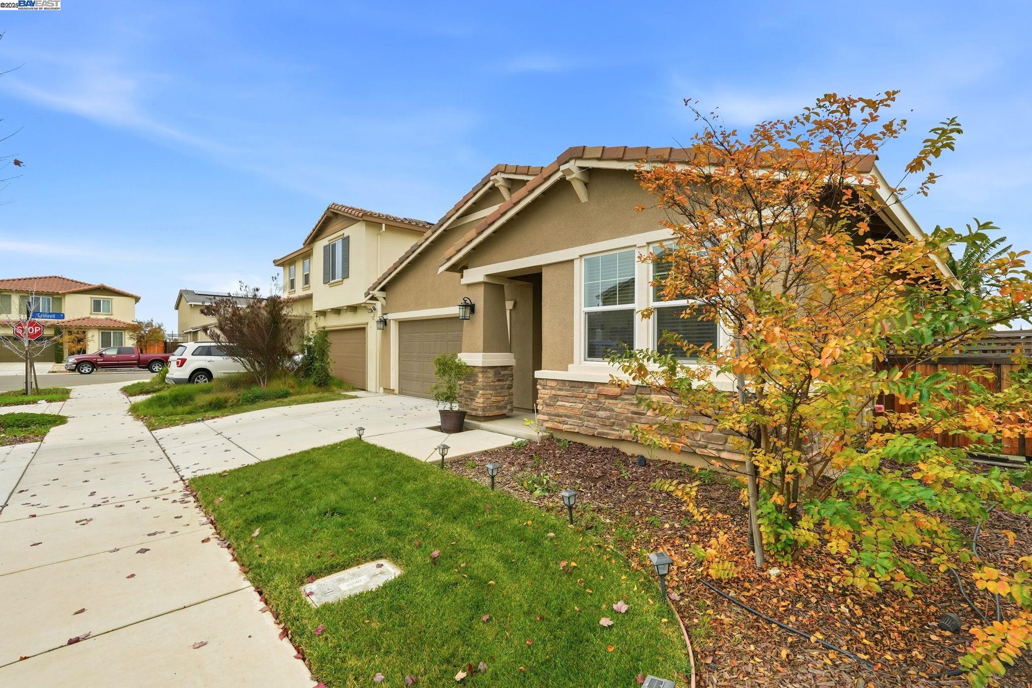 Detail Gallery Image 4 of 40 For 17704 Choate St, Lathrop,  CA 95330 - 3 Beds | 2 Baths