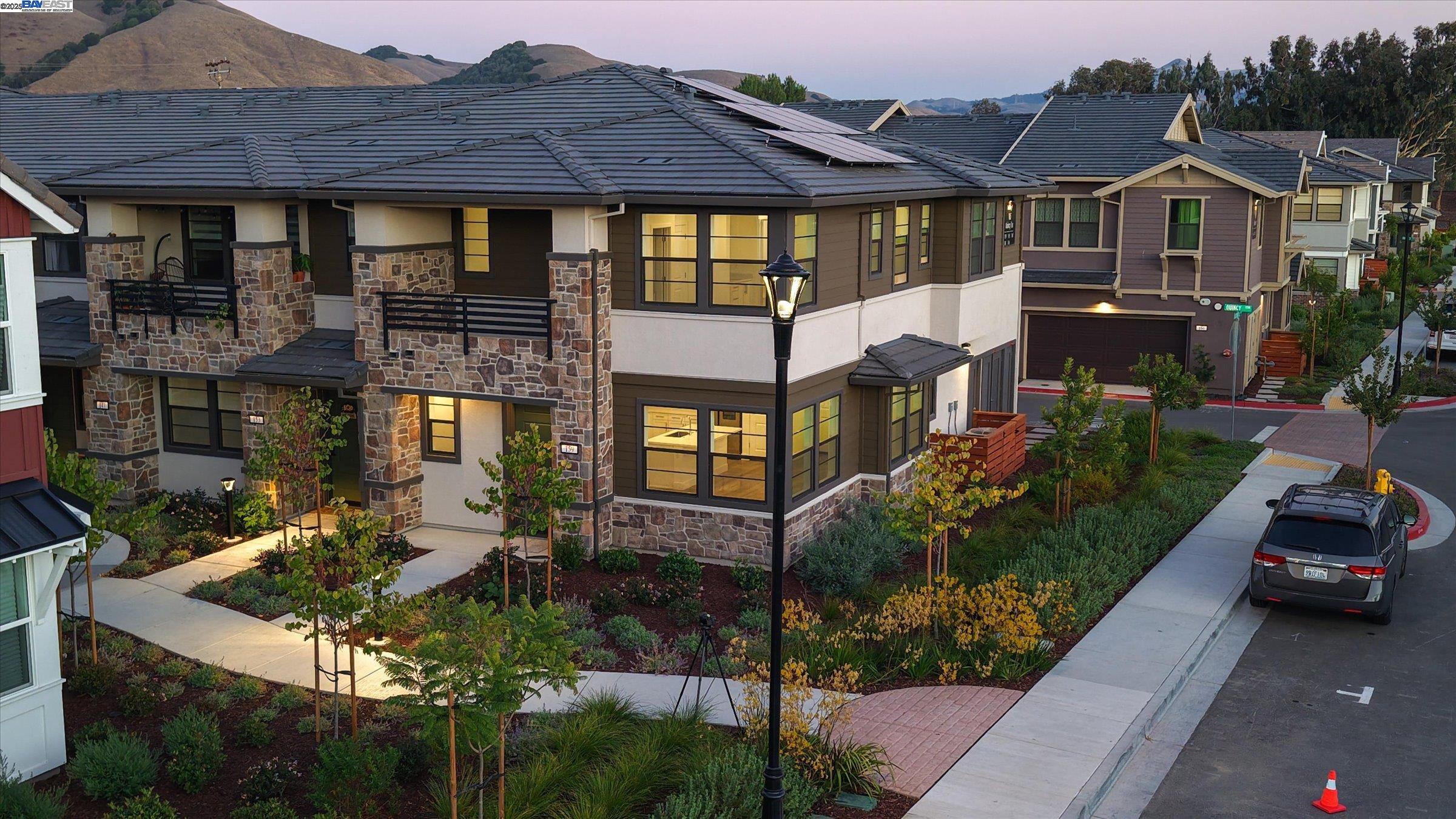 Detail Gallery Image 4 of 15 For 159 Quiancy Terrance, Fremont,  CA 94536 - 4 Beds | 3 Baths