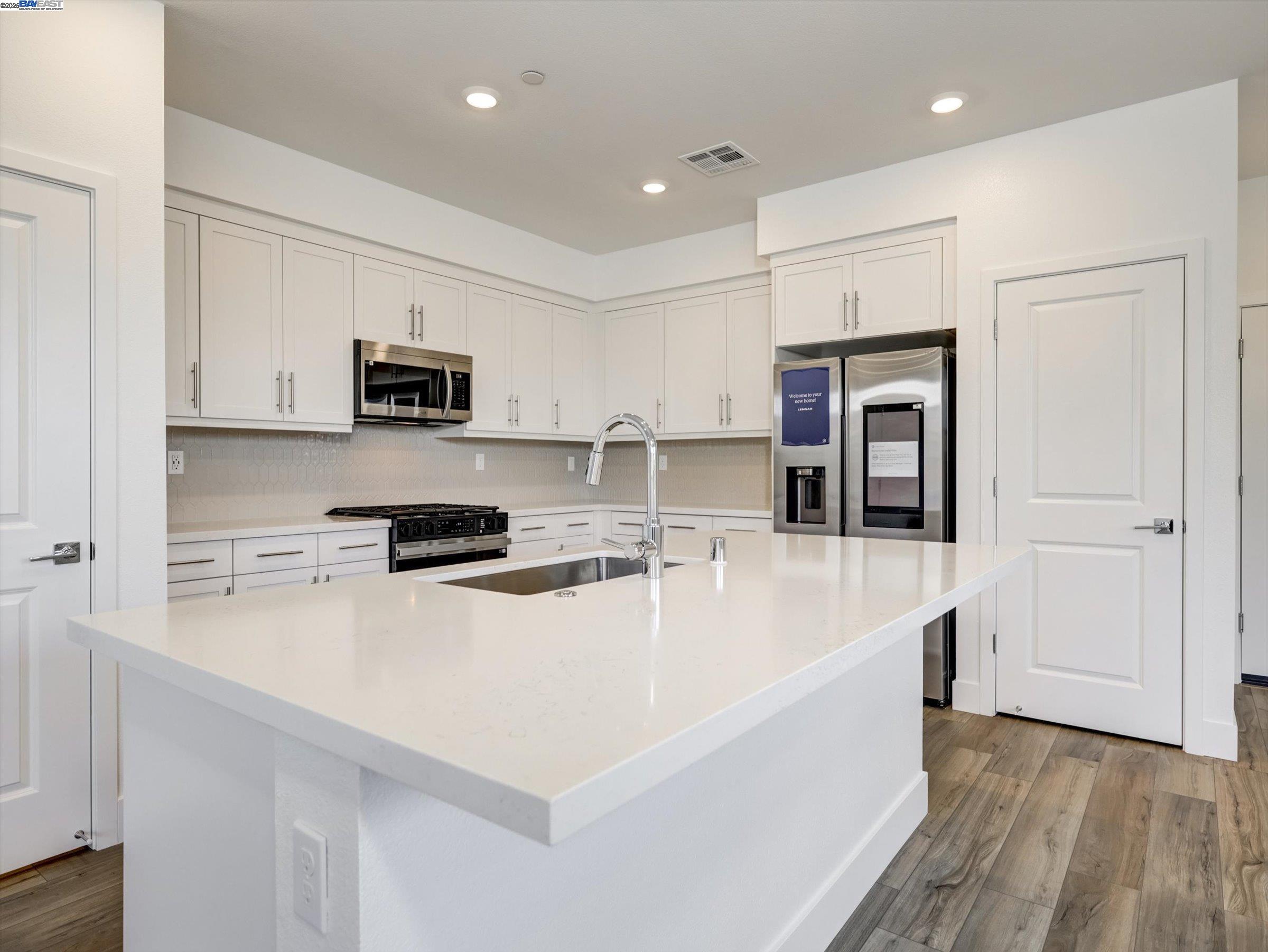 Detail Gallery Image 6 of 15 For 159 Quiancy Terrance, Fremont,  CA 94536 - 4 Beds | 3 Baths