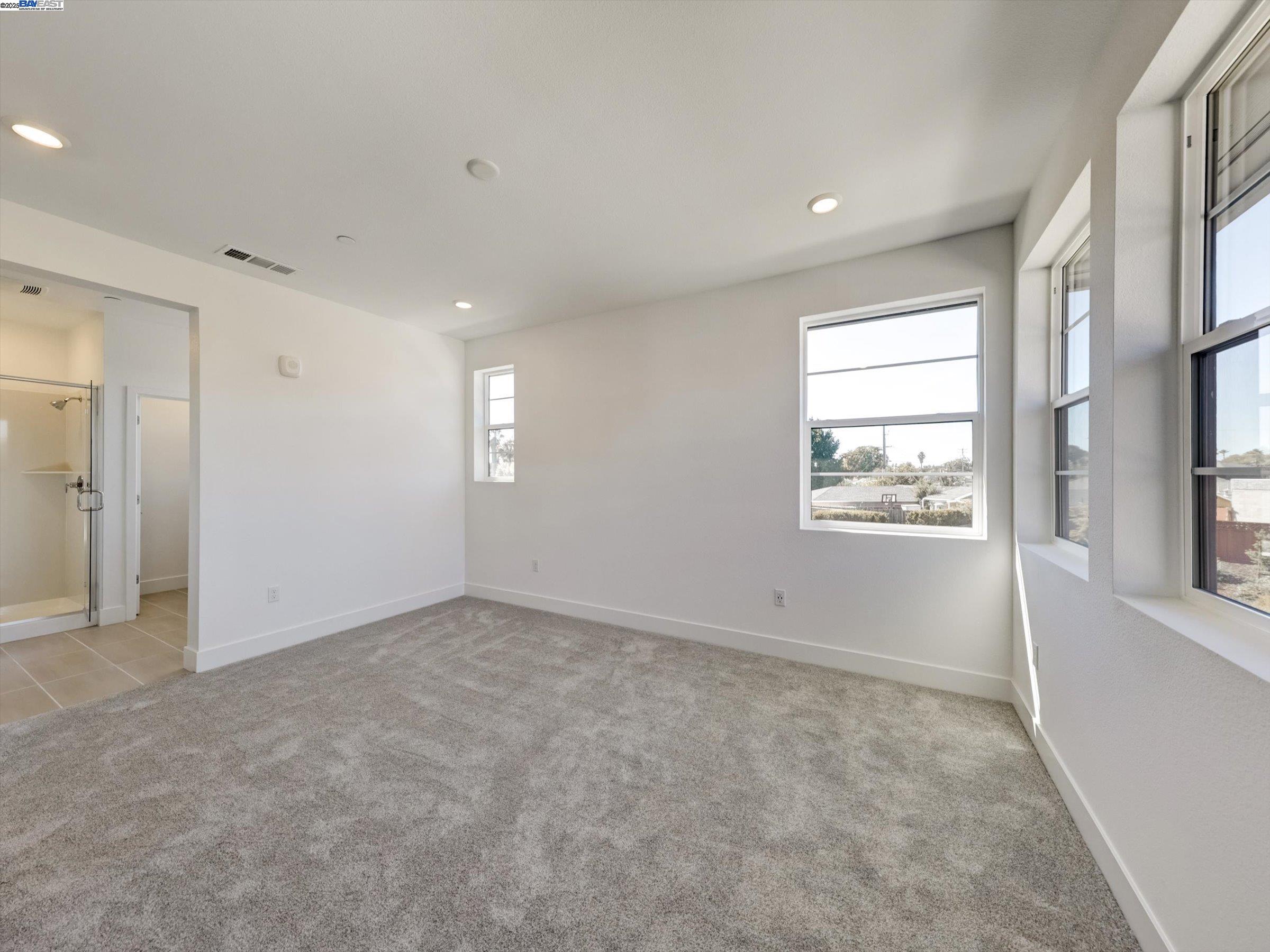 Detail Gallery Image 10 of 15 For 159 Quiancy Terrance, Fremont,  CA 94536 - 4 Beds | 3 Baths