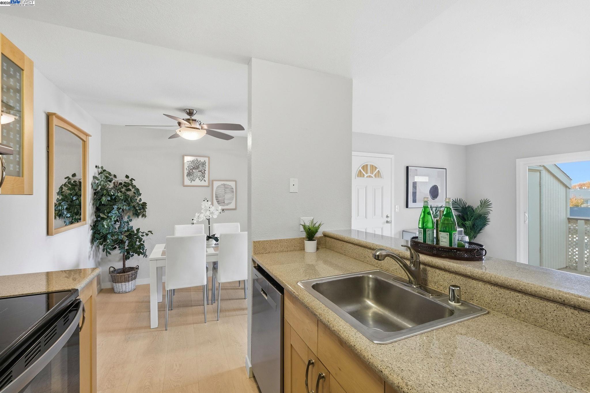 Detail Gallery Image 11 of 32 For 4064 Abbey Ter #217,  Fremont,  CA 94536 - 2 Beds | 1 Baths