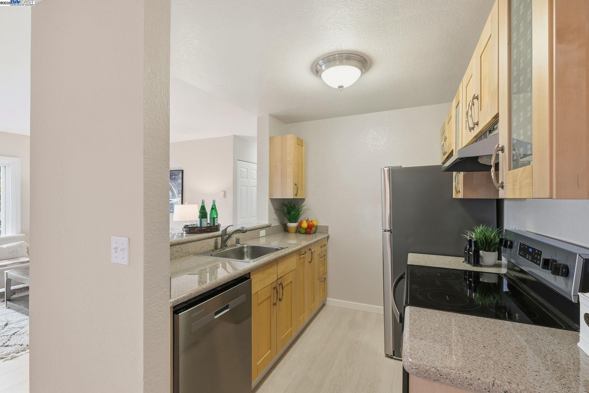 Detail Gallery Image 9 of 32 For 4064 Abbey Ter #217,  Fremont,  CA 94536 - 2 Beds | 1 Baths
