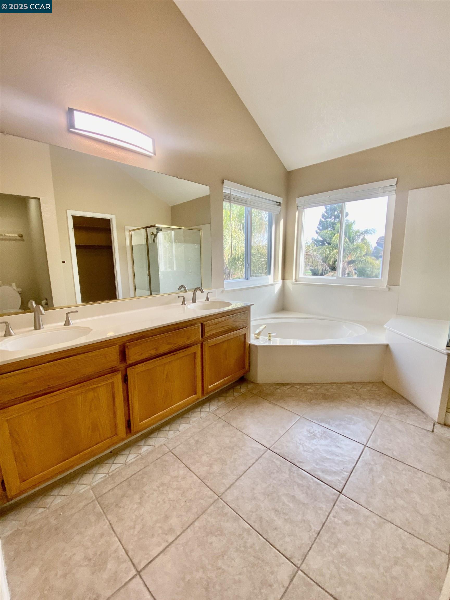 Detail Gallery Image 12 of 15 For Canyon Lakes Dr, San Ramon,  CA 94582 - 4 Beds | 2/1 Baths