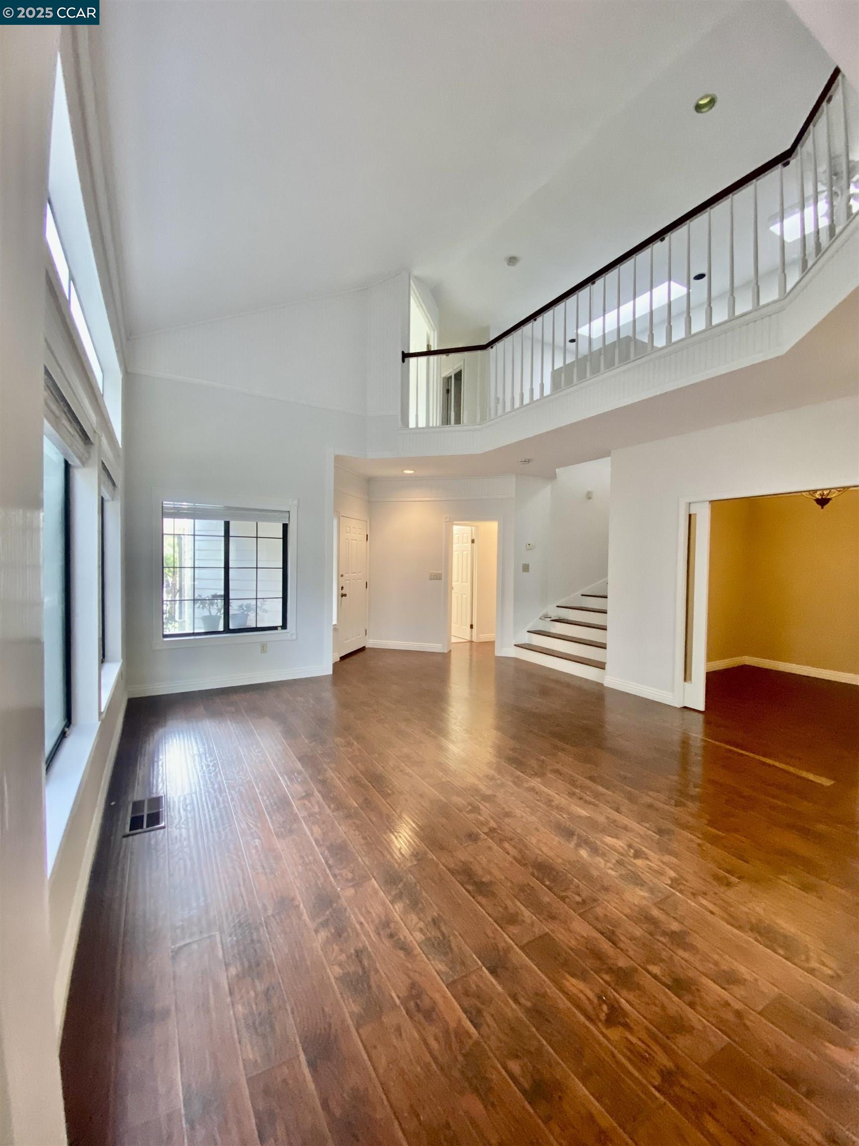 Detail Gallery Image 4 of 15 For Canyon Lakes Dr, San Ramon,  CA 94582 - 4 Beds | 2/1 Baths