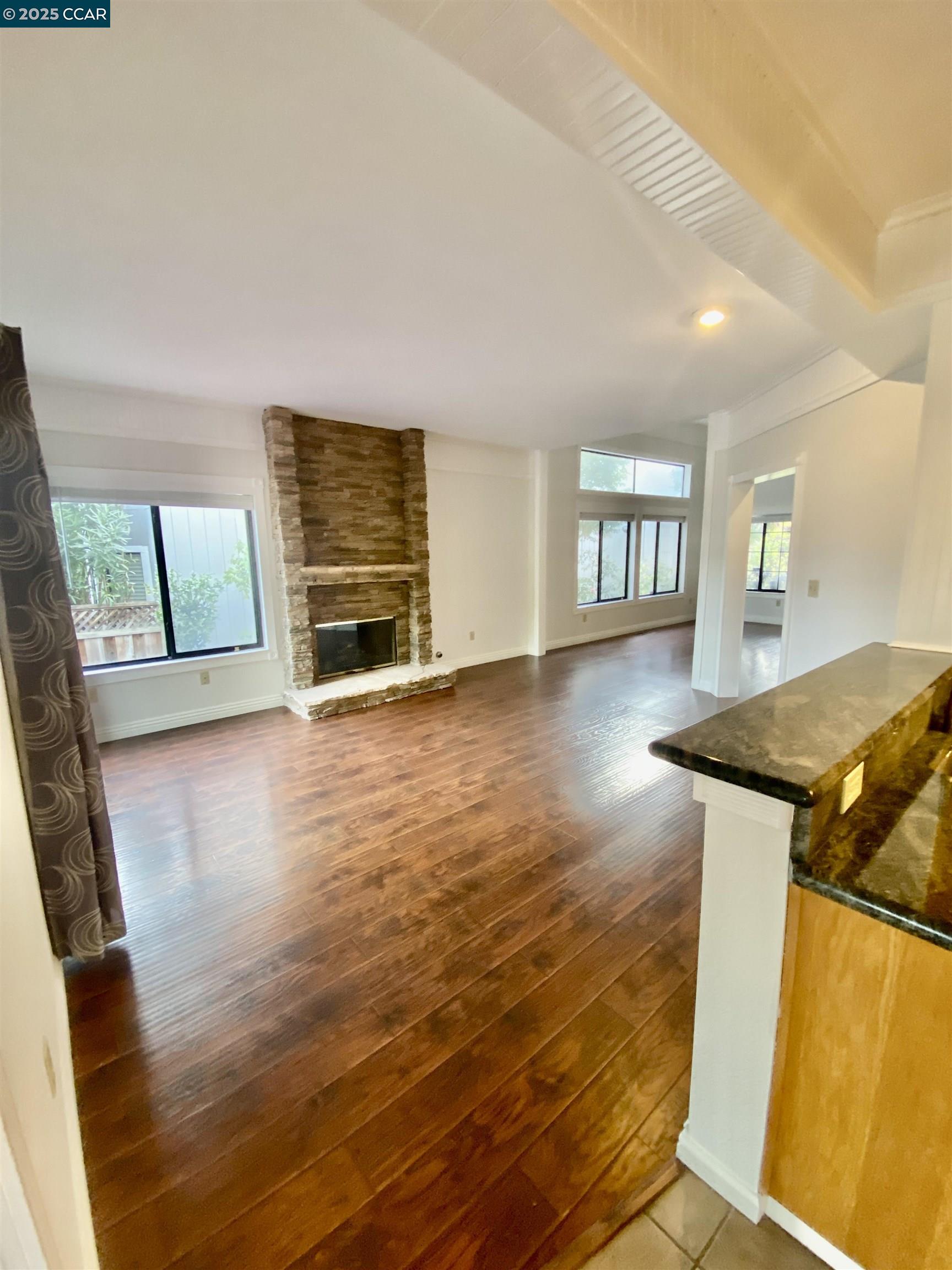 Detail Gallery Image 5 of 15 For Canyon Lakes Dr, San Ramon,  CA 94582 - 4 Beds | 2/1 Baths