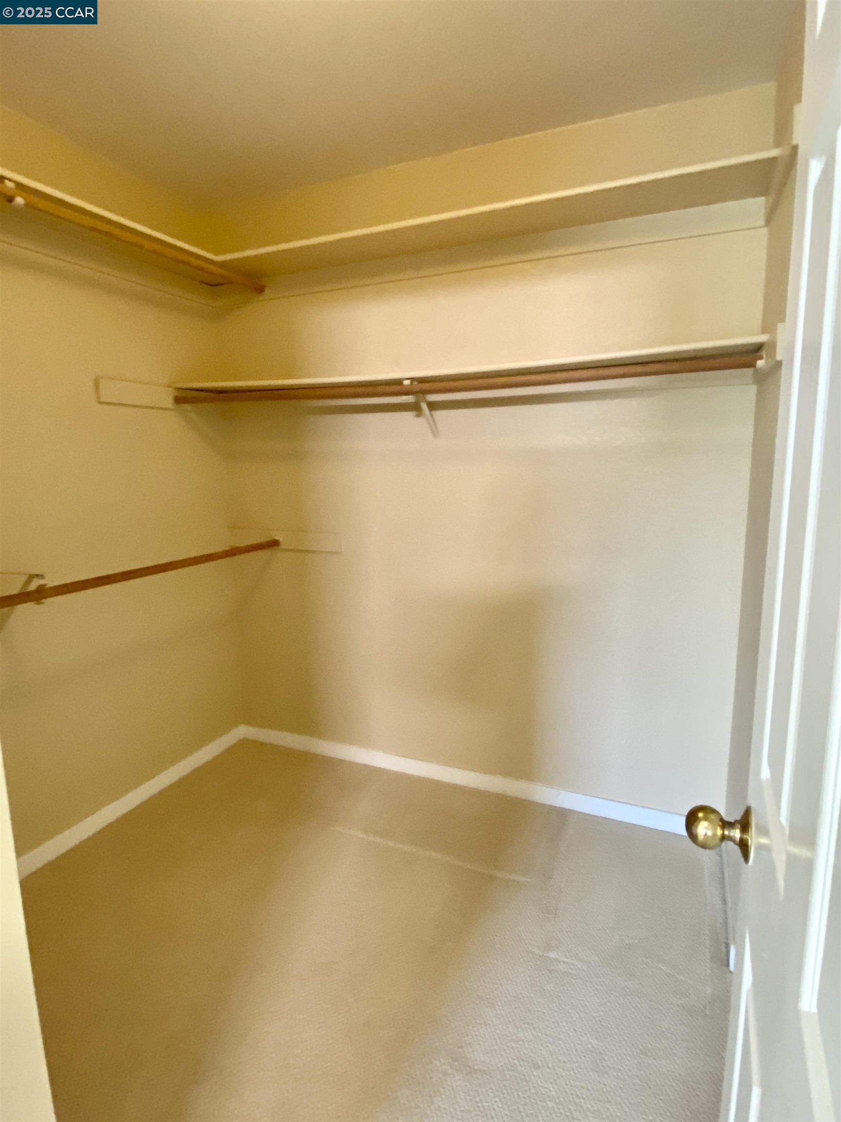 Detail Gallery Image 10 of 15 For Canyon Lakes Dr, San Ramon,  CA 94582 - 4 Beds | 2/1 Baths