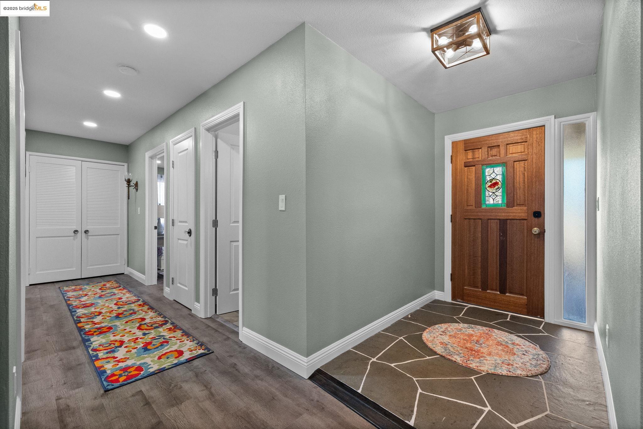 Detail Gallery Image 2 of 50 For 20330 Westview Dr, Tuolumne,  CA 95379 - 4 Beds | 2 Baths