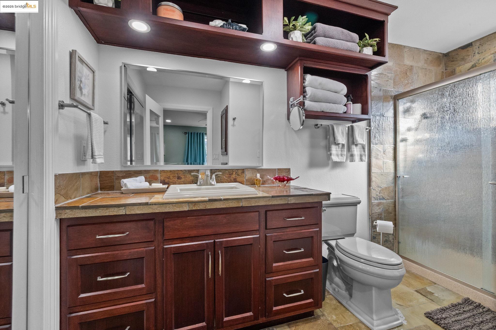 Detail Gallery Image 17 of 50 For 20330 Westview Dr, Tuolumne,  CA 95379 - 4 Beds | 2 Baths