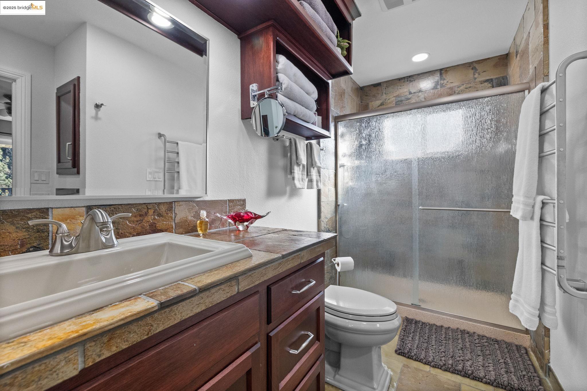 Detail Gallery Image 18 of 50 For 20330 Westview Dr, Tuolumne,  CA 95379 - 4 Beds | 2 Baths