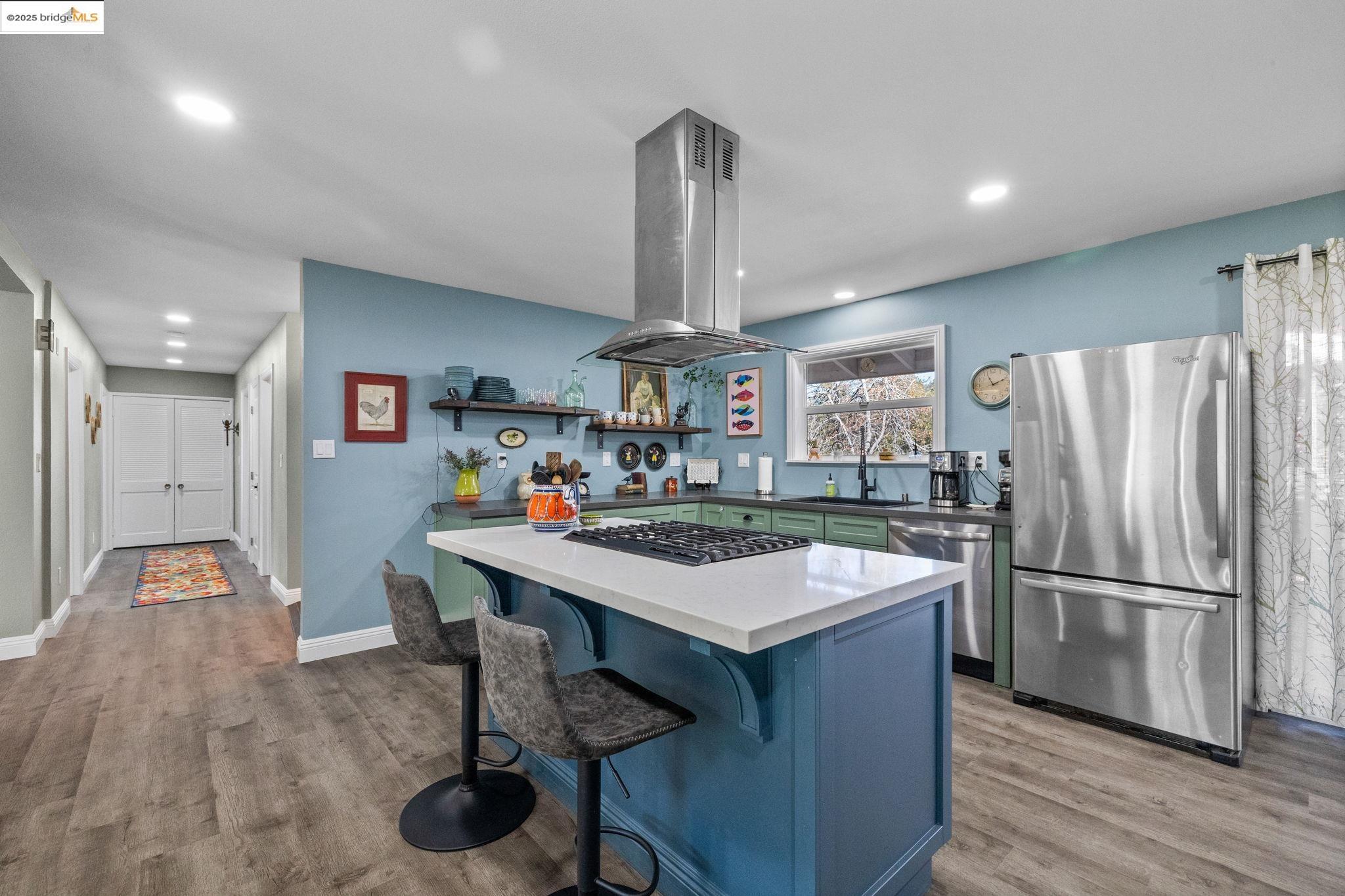 Detail Gallery Image 9 of 50 For 20330 Westview Dr, Tuolumne,  CA 95379 - 4 Beds | 2 Baths