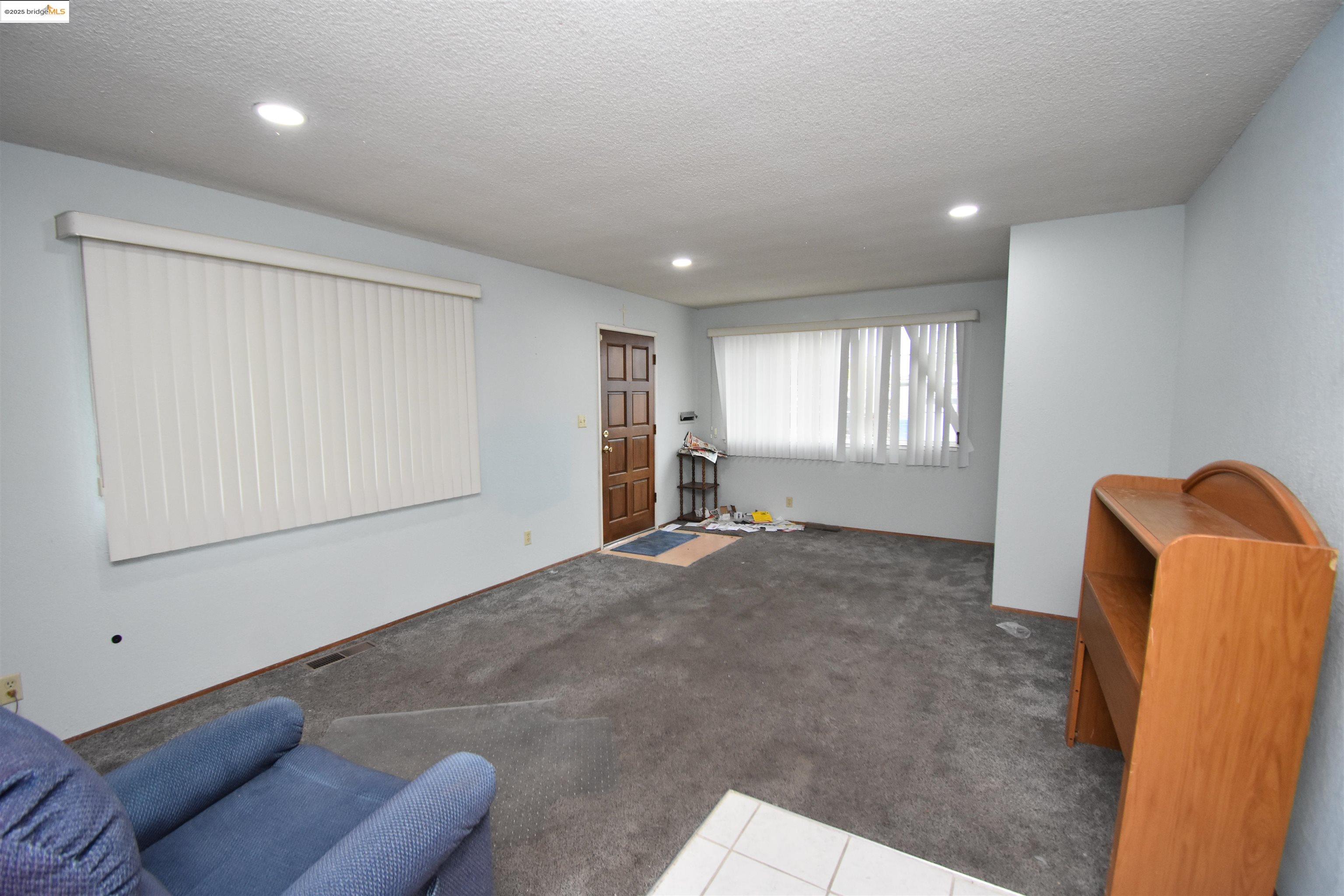 Detail Gallery Image 12 of 18 For 123 S Washington Ave, Manteca,  CA 95336 - 3 Beds | 3 Baths