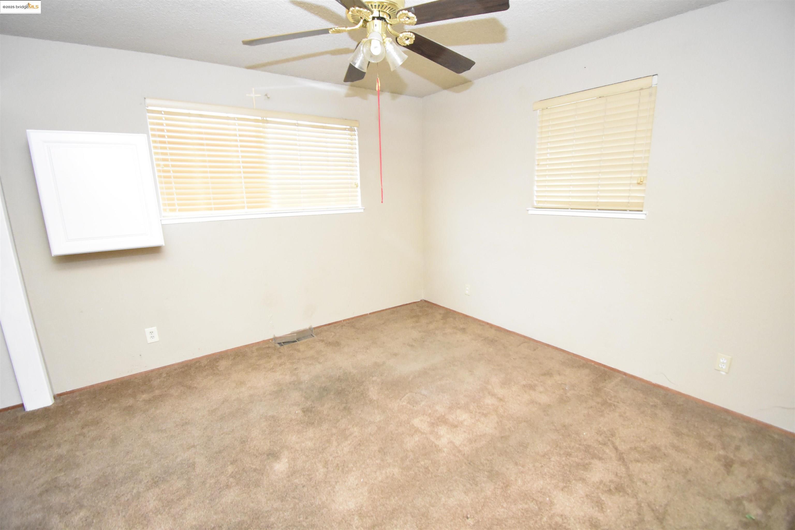 Detail Gallery Image 14 of 18 For 123 S Washington Ave, Manteca,  CA 95336 - 3 Beds | 3 Baths