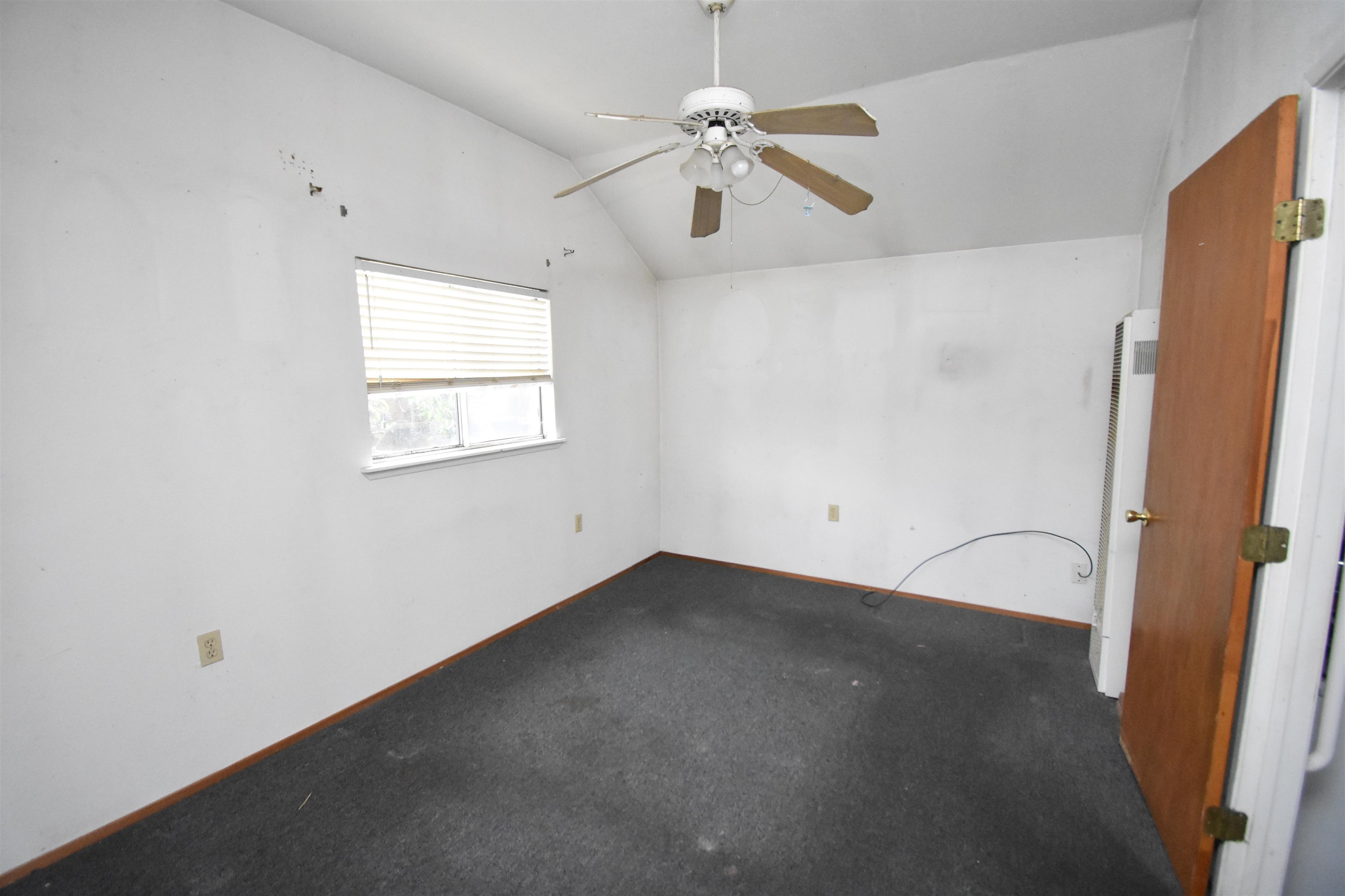 Detail Gallery Image 20 of 25 For 123 S Washington Ave, Manteca,  CA 95336 - 3 Beds | 3 Baths