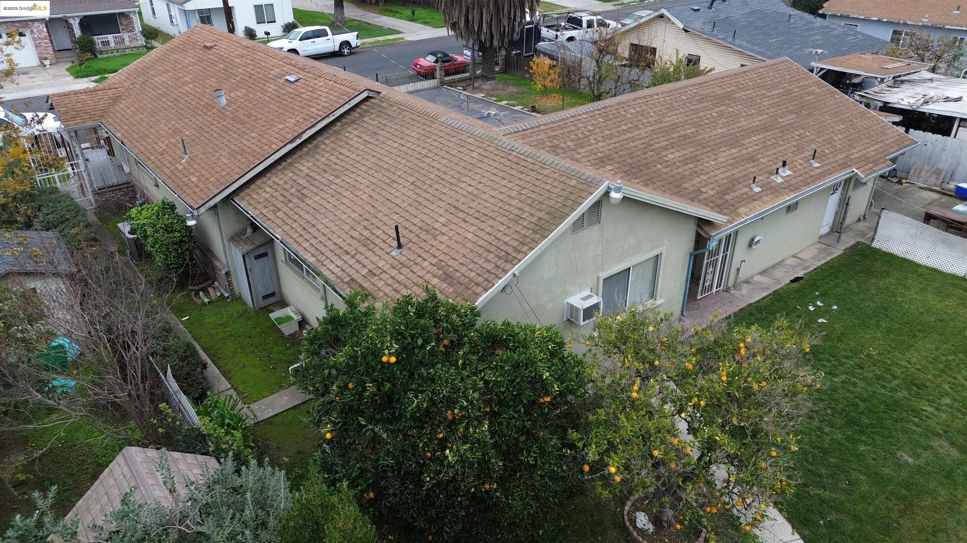 Detail Gallery Image 3 of 18 For 123 S Washington Ave, Manteca,  CA 95336 - 3 Beds | 3 Baths