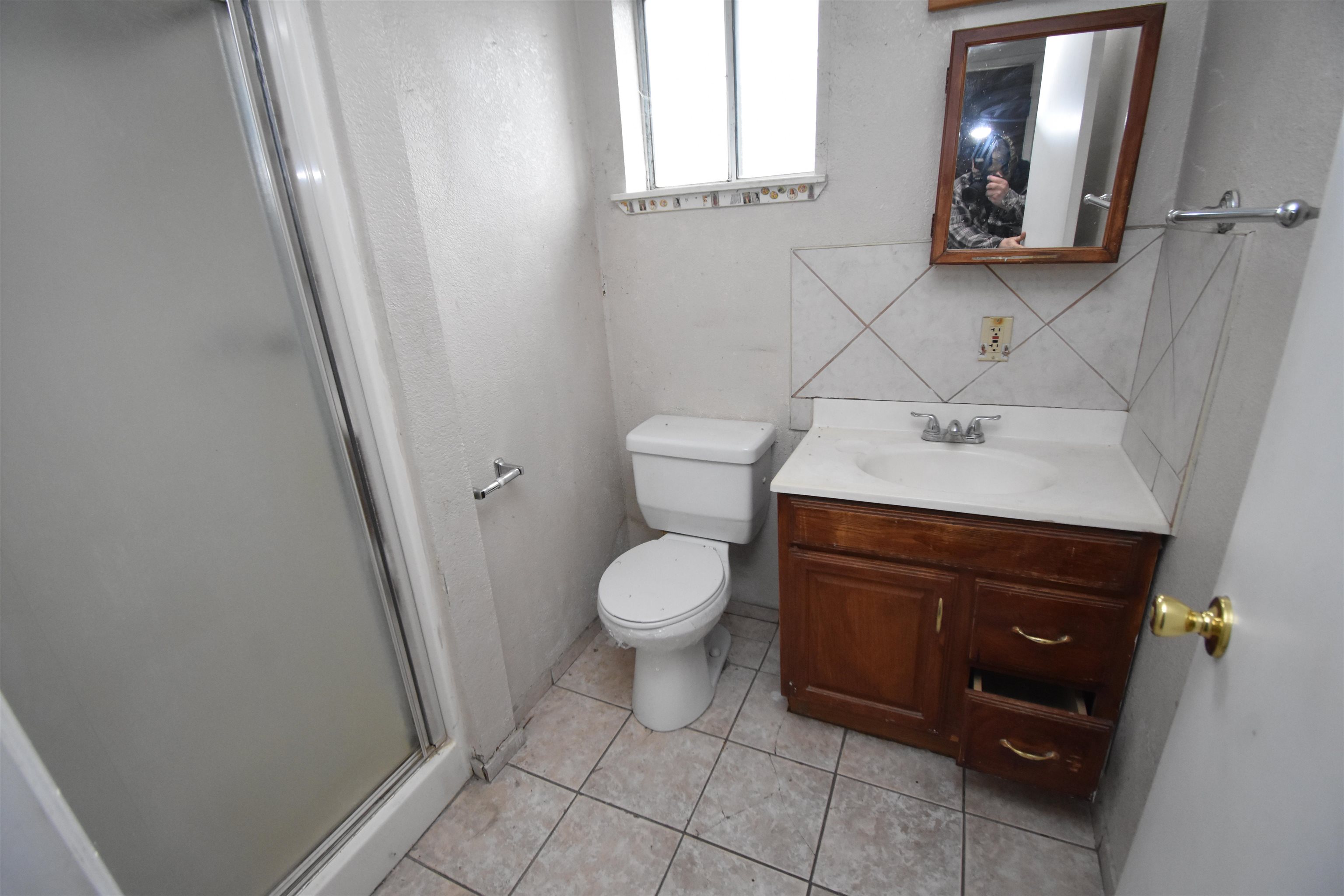 Detail Gallery Image 21 of 25 For 123 S Washington Ave, Manteca,  CA 95336 - 3 Beds | 3 Baths