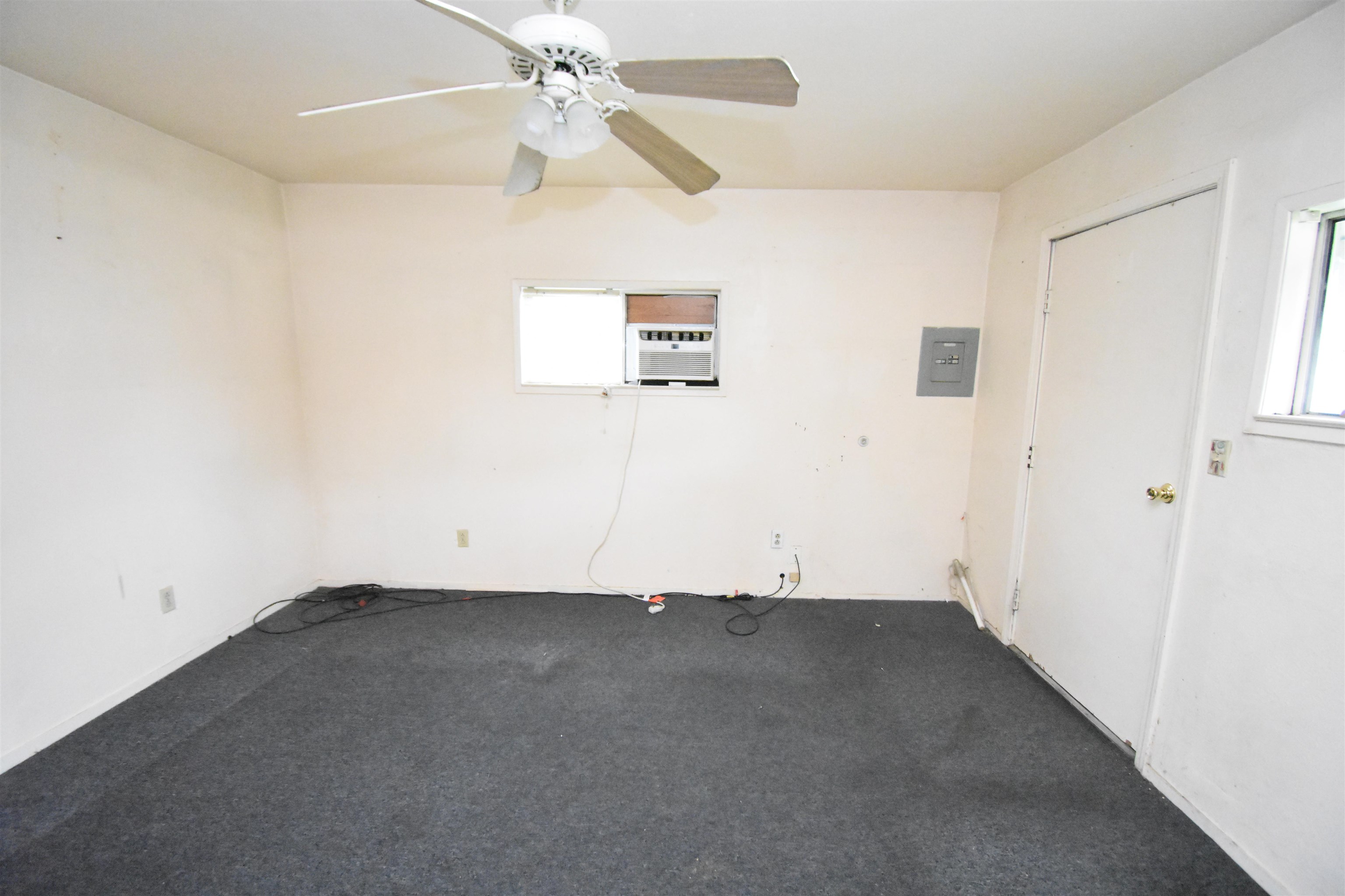 Detail Gallery Image 24 of 25 For 123 S Washington Ave, Manteca,  CA 95336 - 3 Beds | 3 Baths