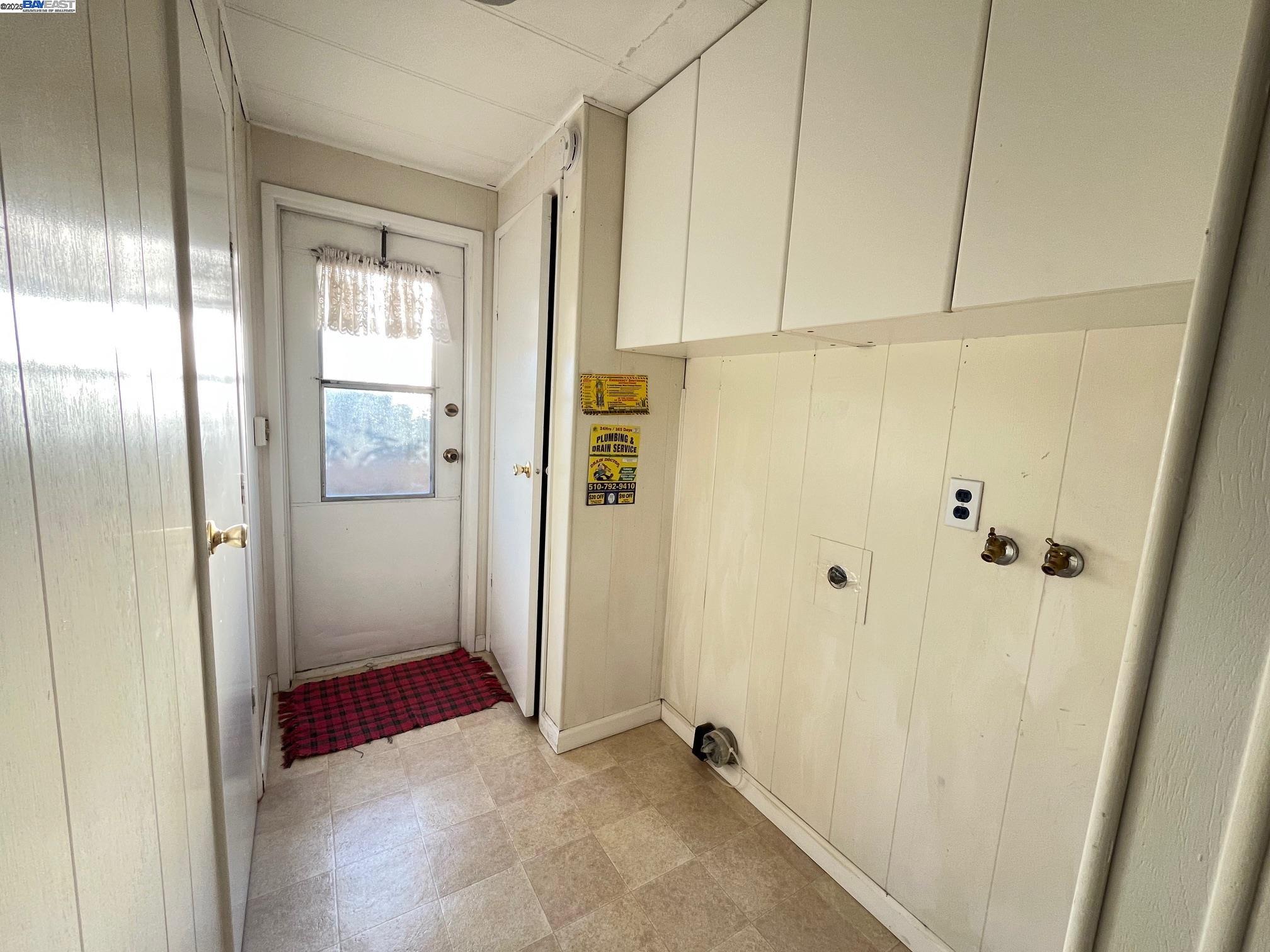 Detail Gallery Image 16 of 24 For 4141 Deep Creek Rd. #180,  Fremont,  CA 94555 - 2 Beds | 1/1 Baths