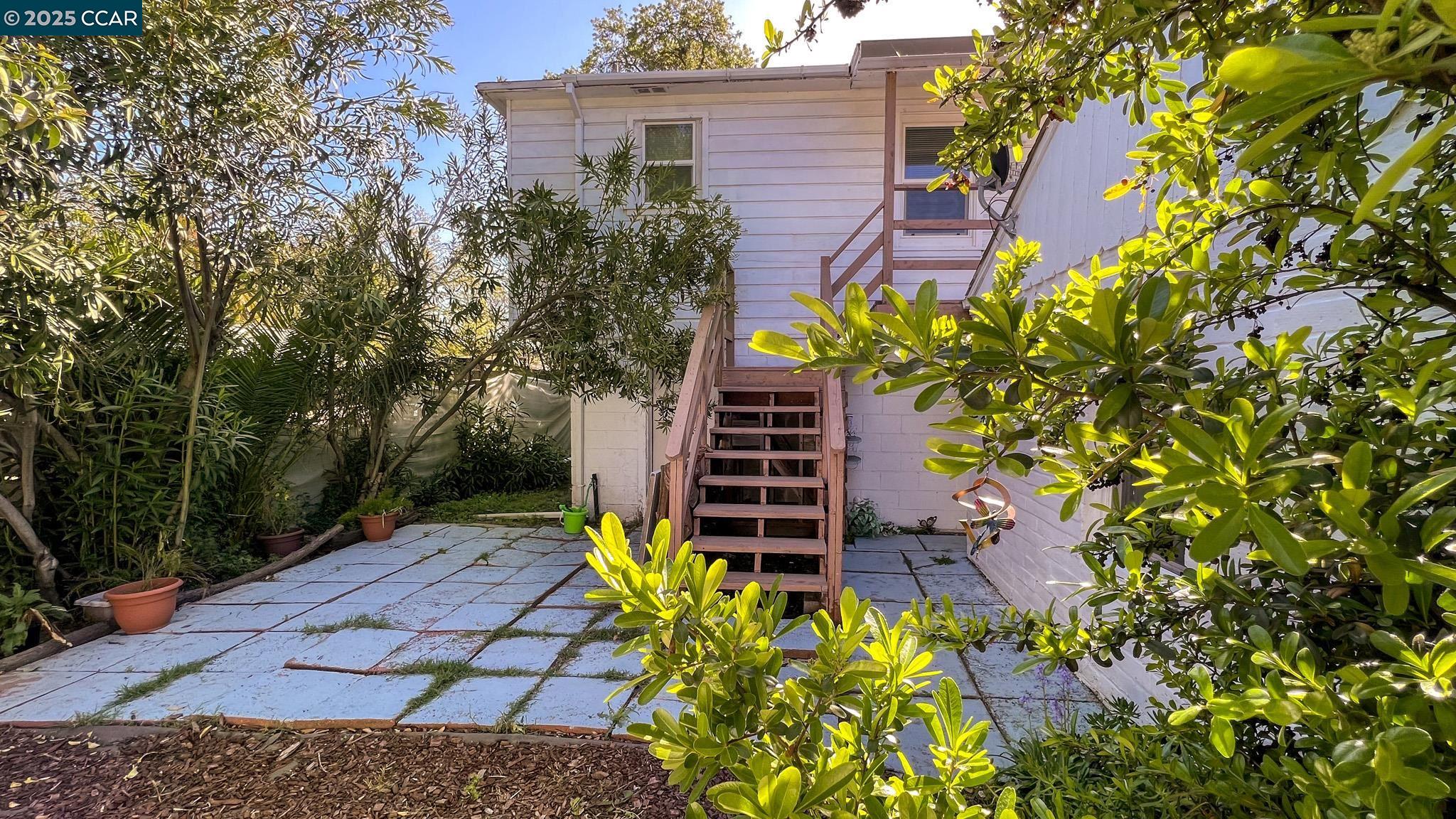 Detail Gallery Image 19 of 31 For 2947 Concord Blvd, Concord,  CA 94519 - 2 Beds | 2 Baths