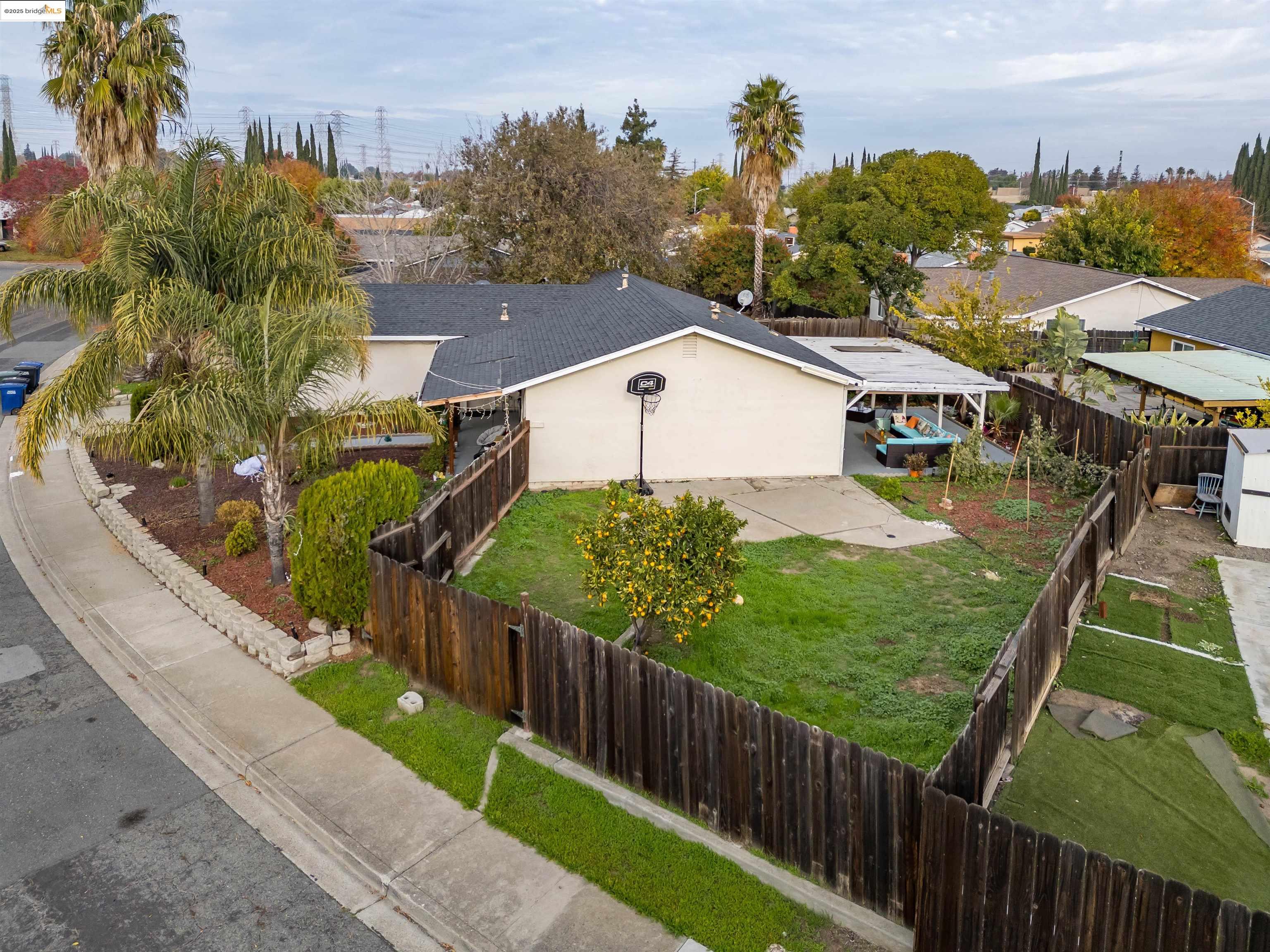 Detail Gallery Image 40 of 45 For 83 Asbury Way, Pittsburg,  CA 94565 - 3 Beds | 2 Baths