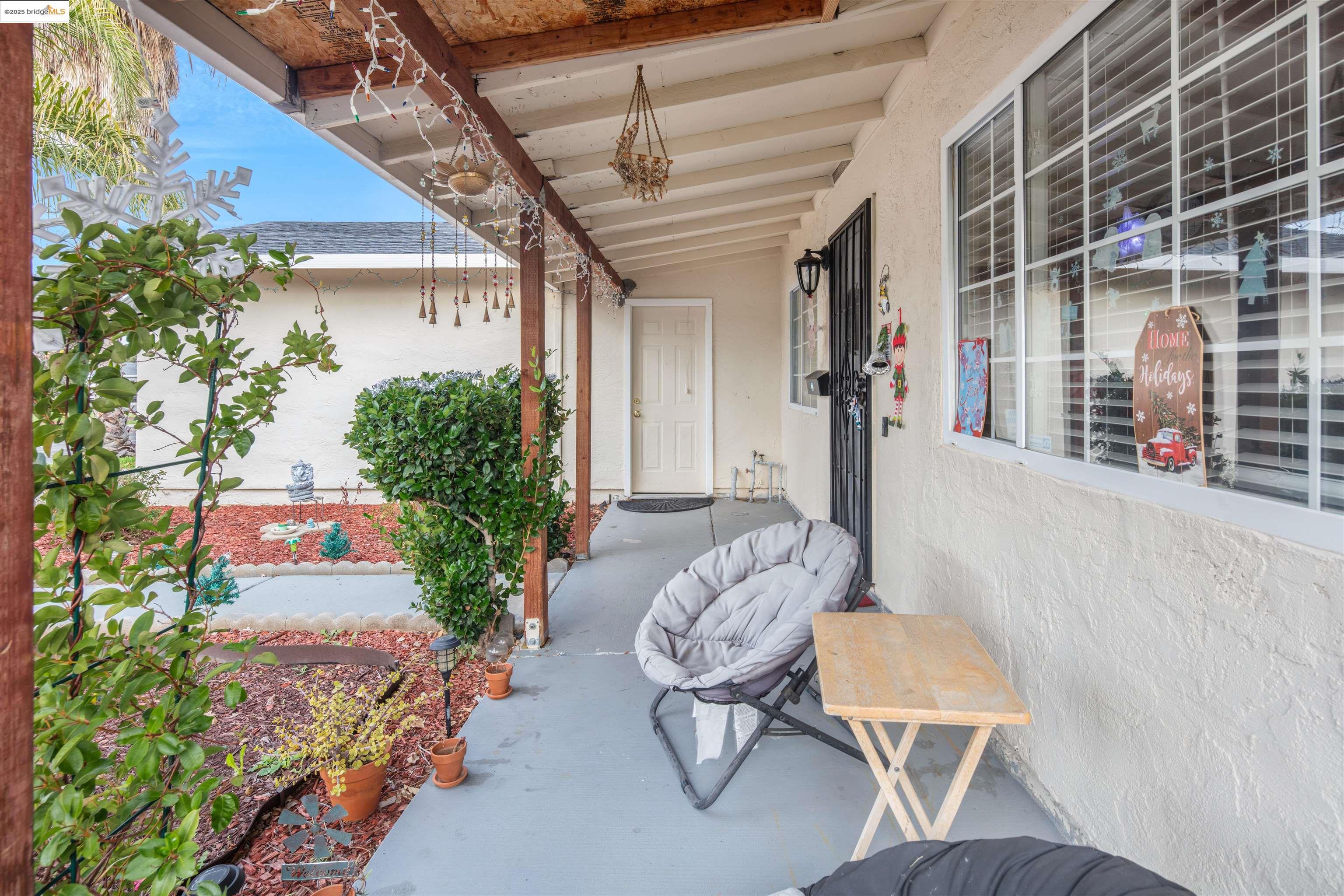 Detail Gallery Image 5 of 45 For 83 Asbury Way, Pittsburg,  CA 94565 - 3 Beds | 2 Baths