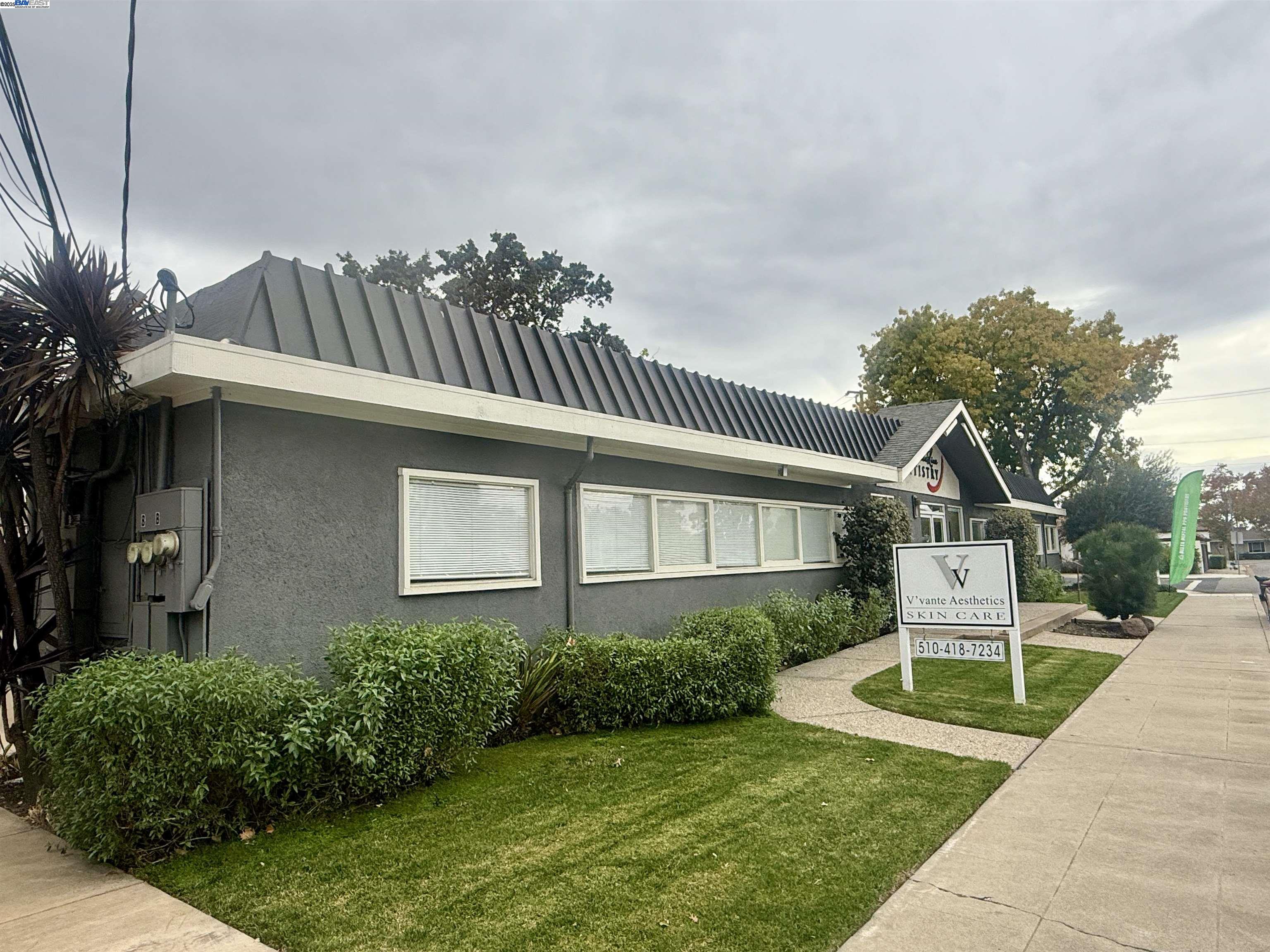 Front Image Thumbnail for BE41119371