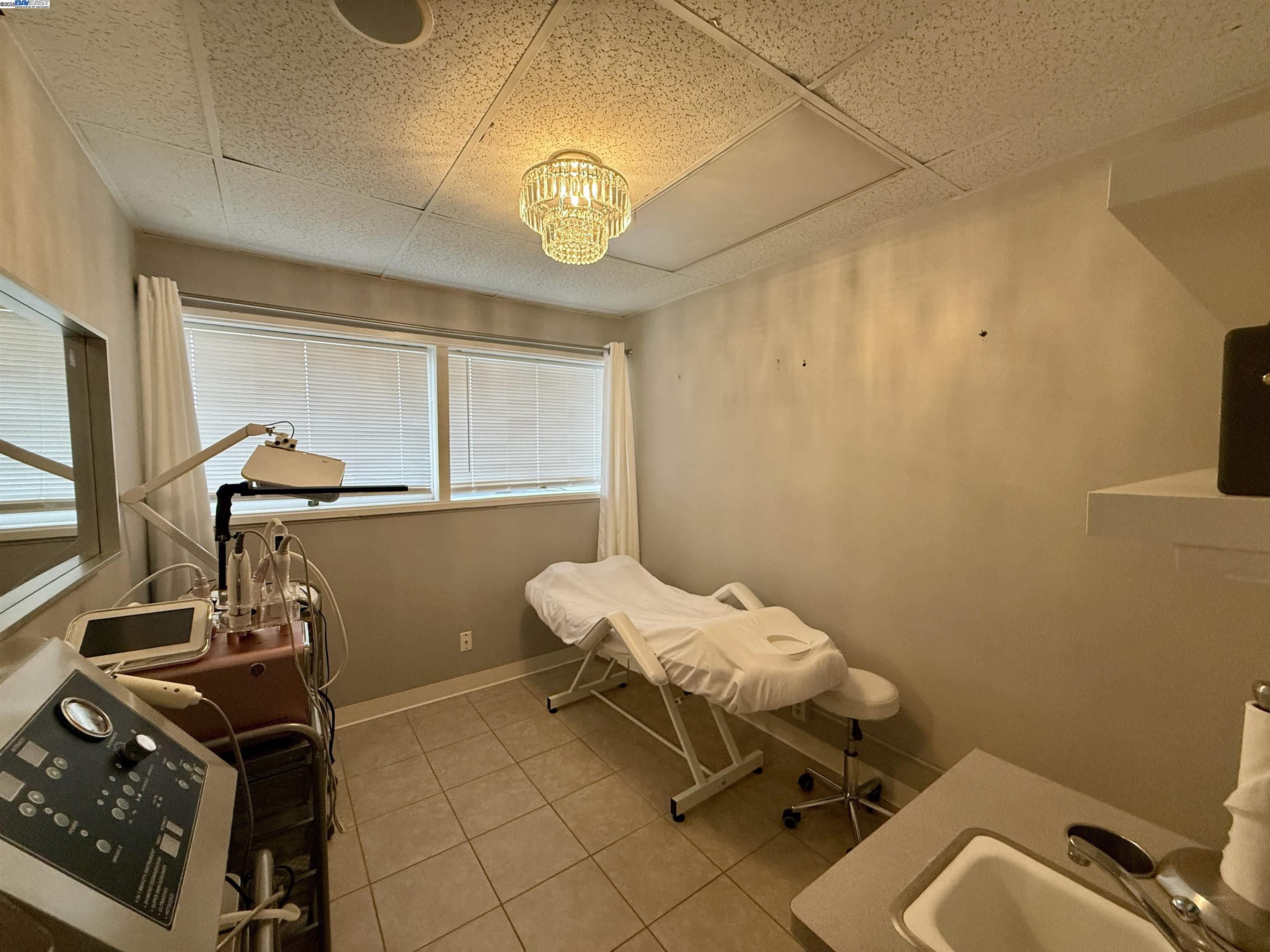 Detail Gallery Image 10 of 25 For 2545 East Ave, Livermore,  CA 94550-4736 - – Beds | – Baths