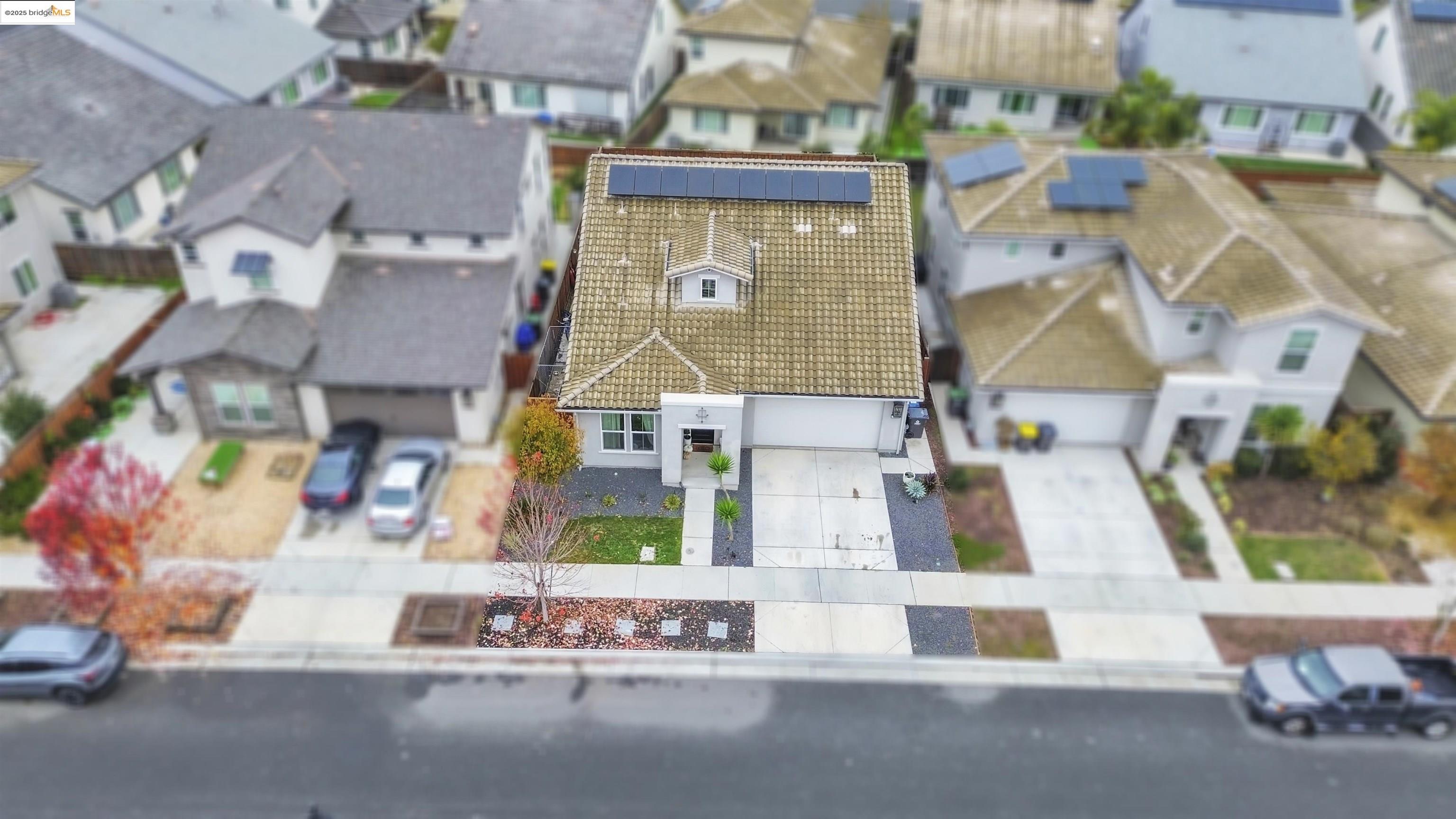 Detail Gallery Image 18 of 19 For 16977 Bach Dr, Lathrop,  CA 95330 - 3 Beds | 3 Baths