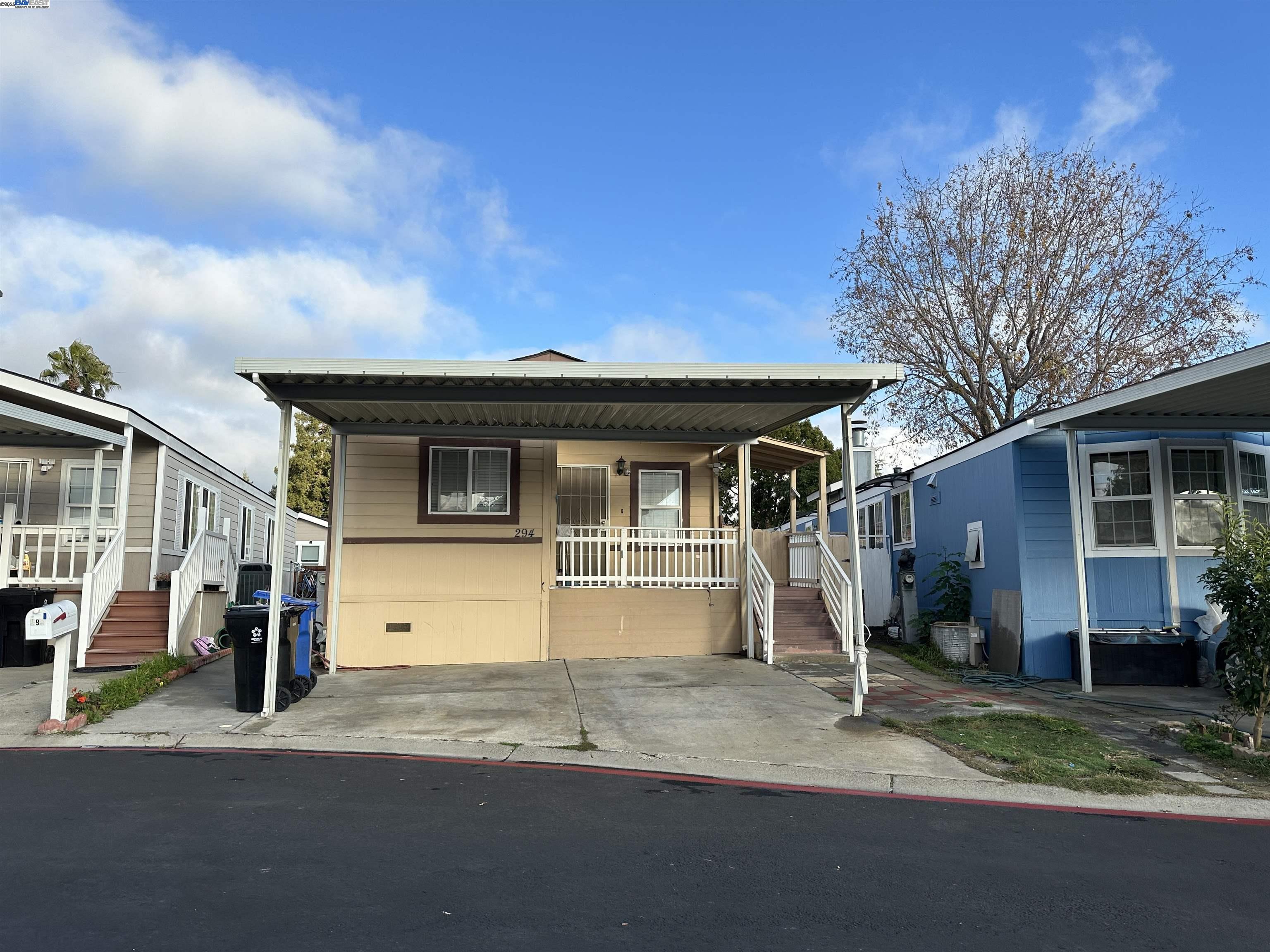 Detail Gallery Image 2 of 27 For 294 Winnipeg Ter, Fremont,  CA 94538 - 3 Beds | 2 Baths